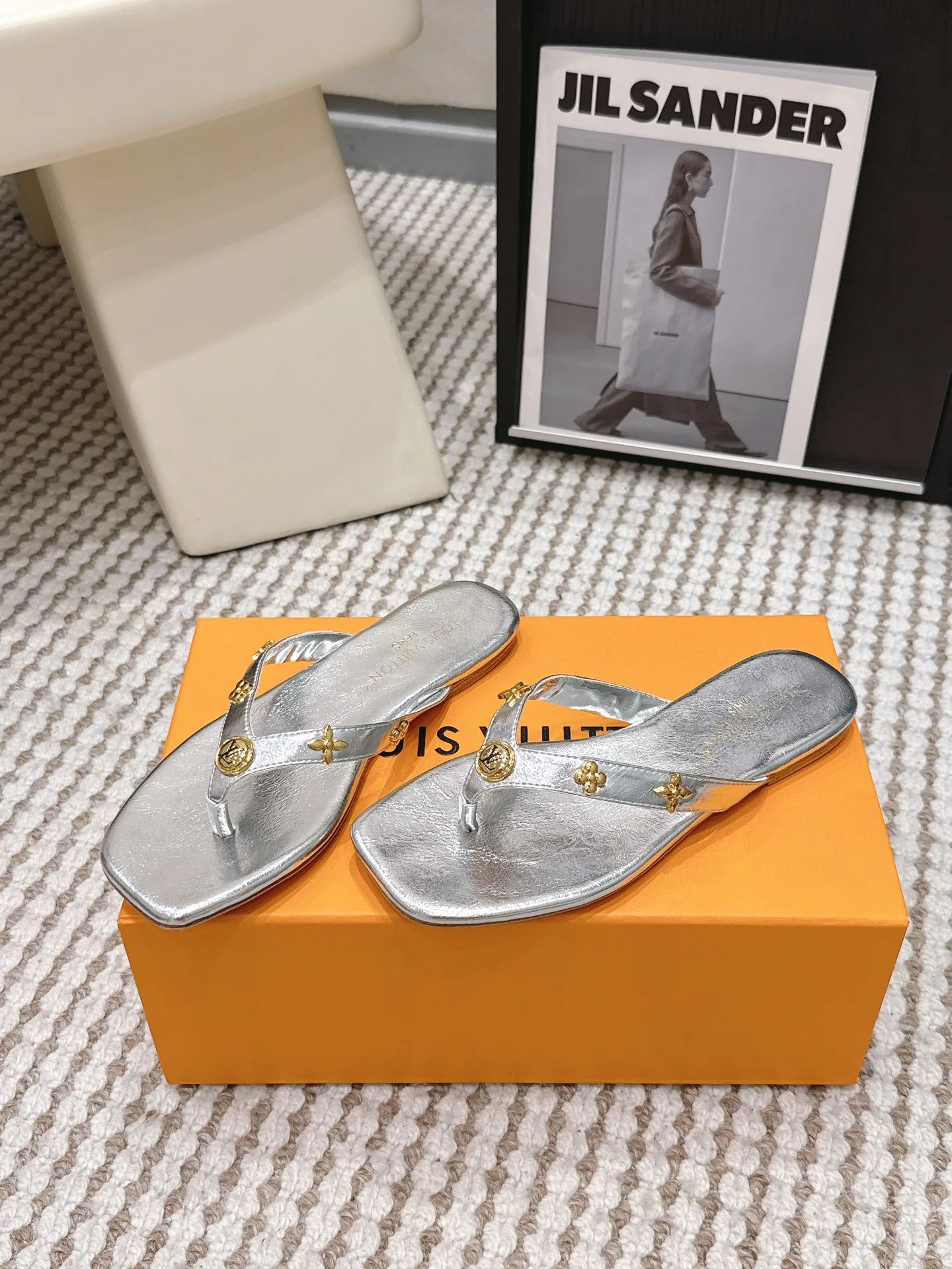 Шлепанцы Женские Louis Vuitton 14555366