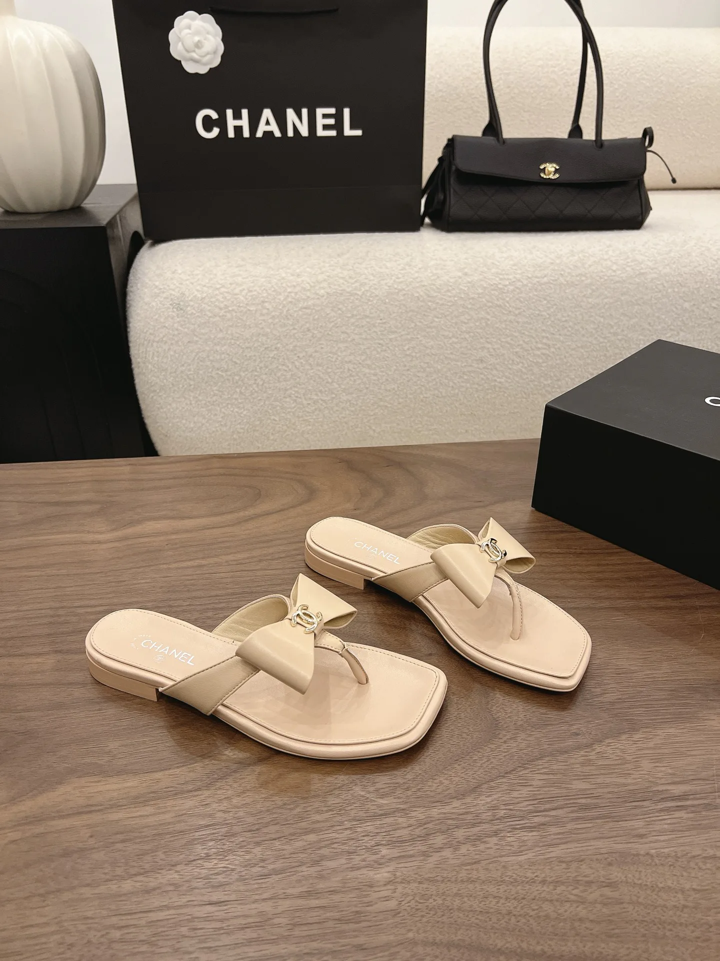 Шлепанцы Женские Chanel 17342718