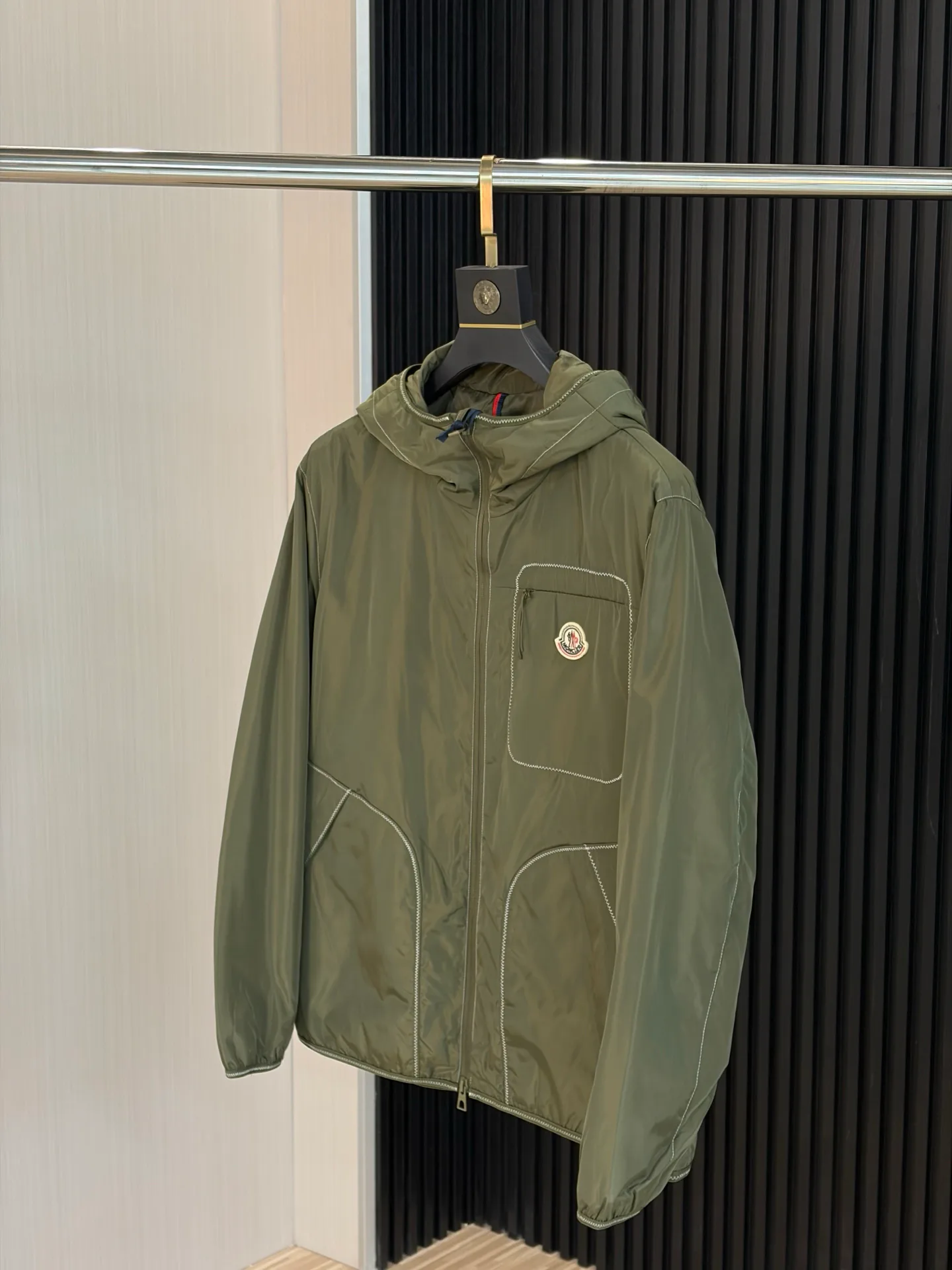 Куртки И Пуховики Мужские Moncler 18218447