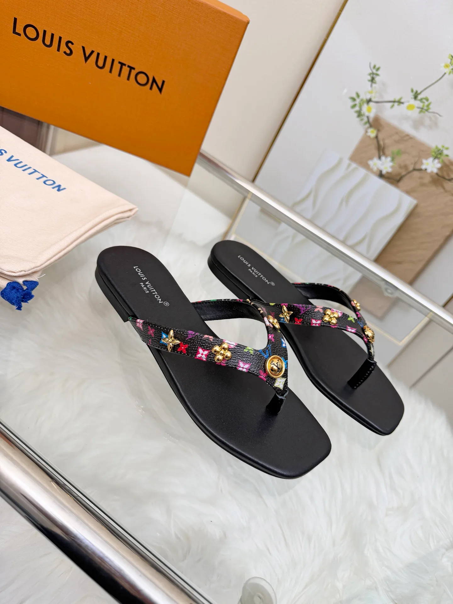 Шлепанцы Женские Louis Vuitton 13253488