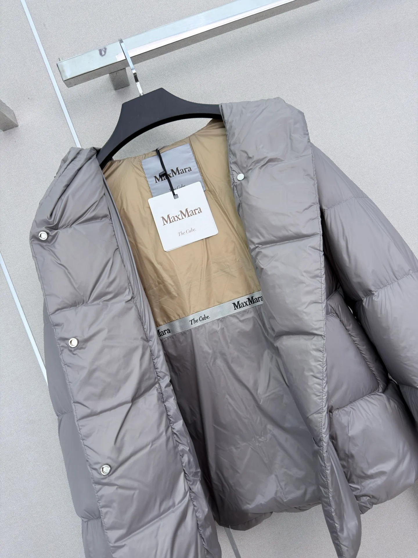 Куртки И Пуховики Женские Max Mara 18407992
