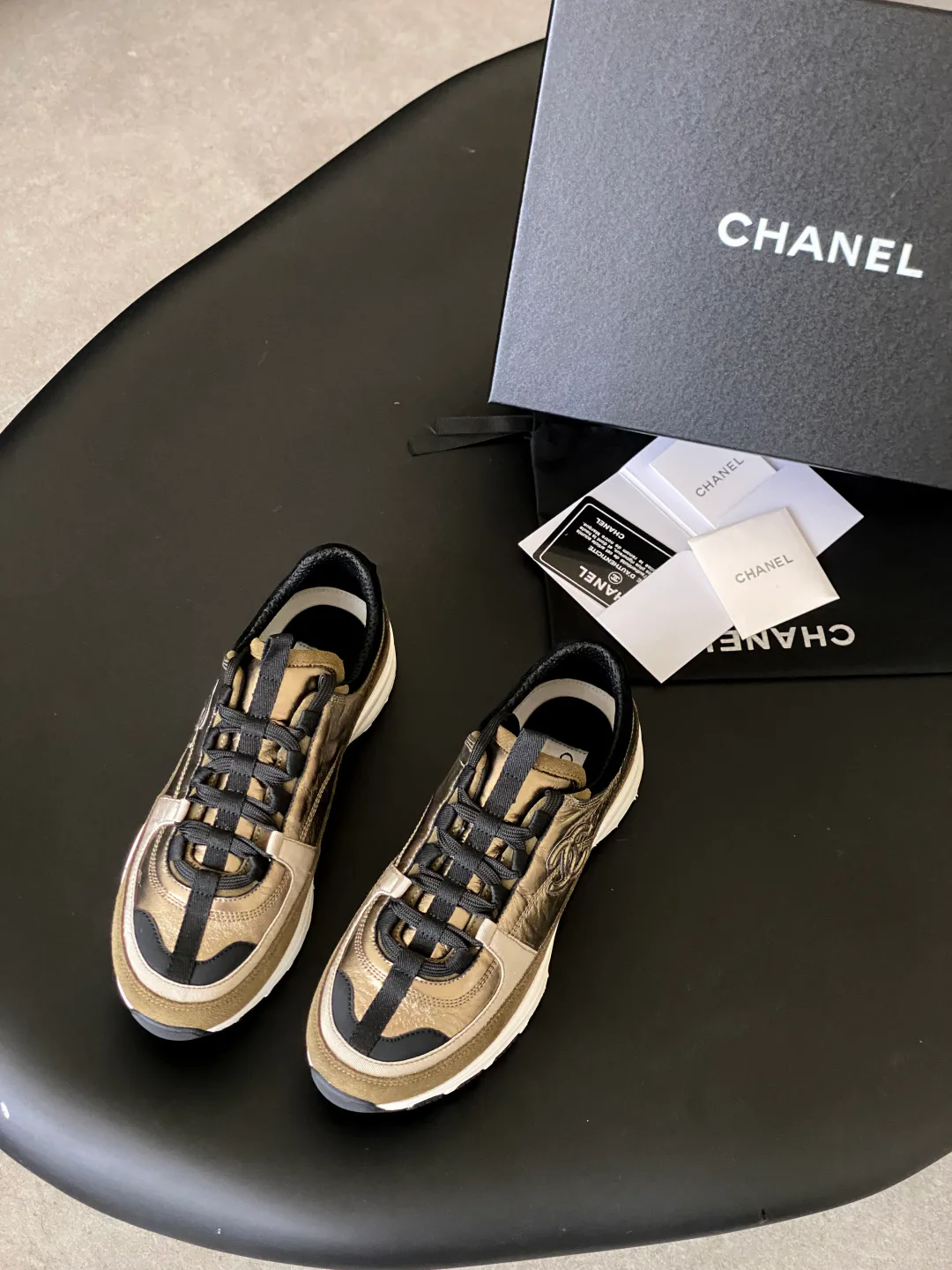 Кроссовки Женские Chanel 19044368
