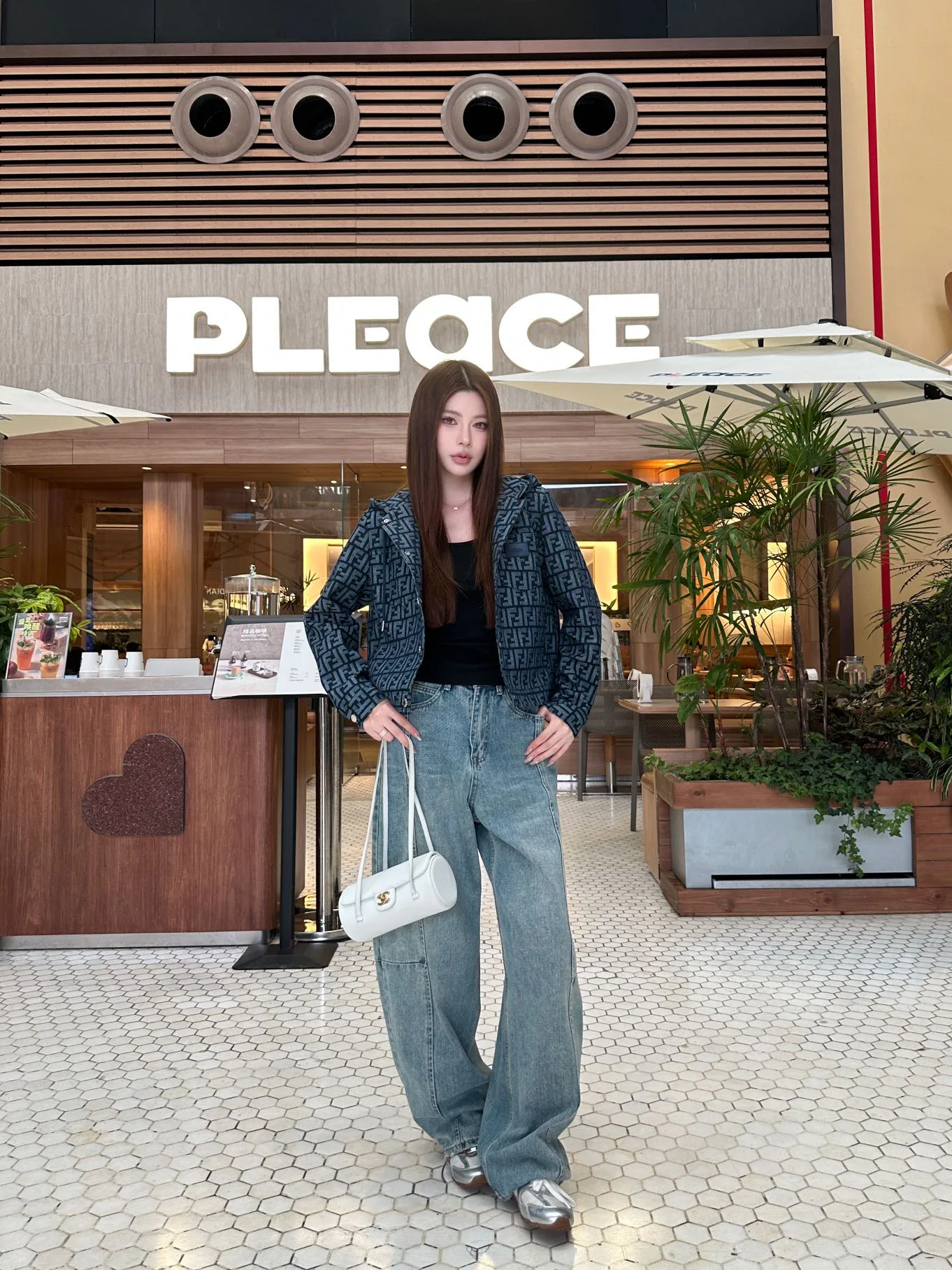 Куртки И Пуховики Женские Fendi 18501778