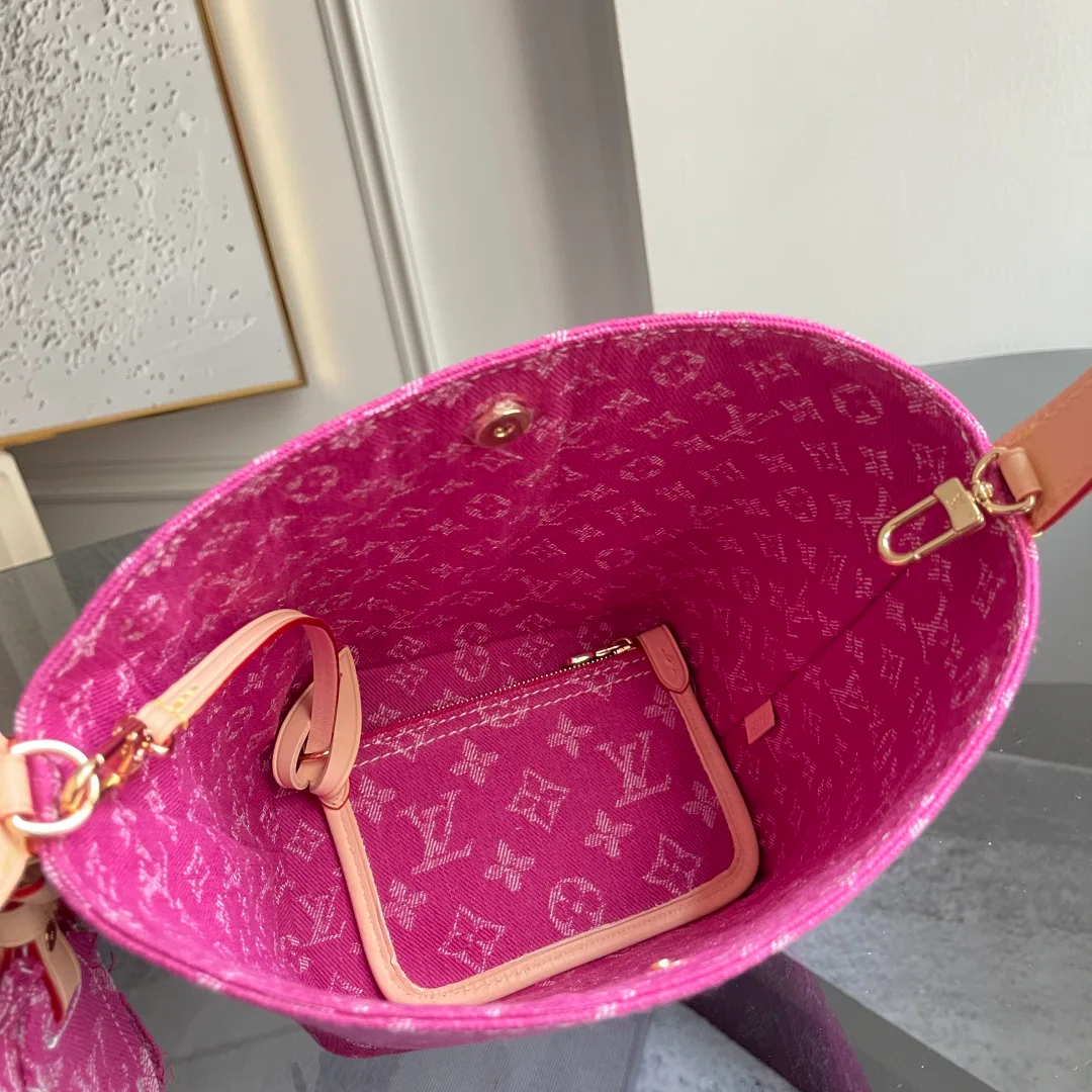 Сумки На Ремне Женские Louis Vuitton 11886366