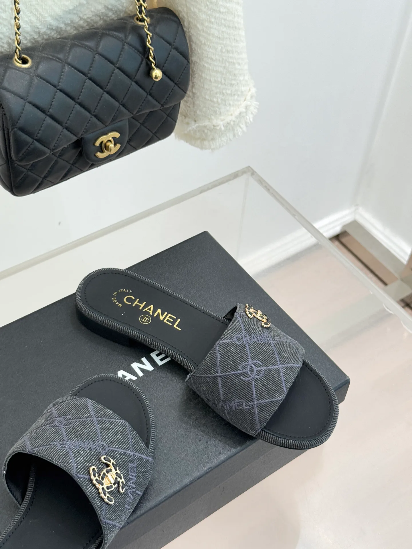 Шлепанцы Женские Chanel 9894883