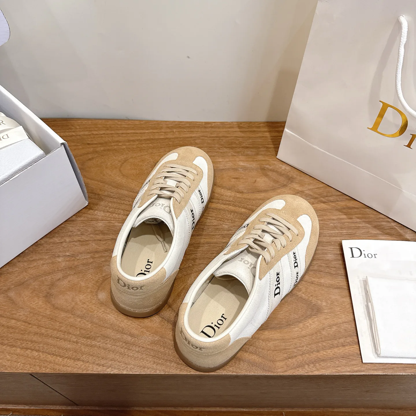 Кроссовки Женские Christian Dior 17467318