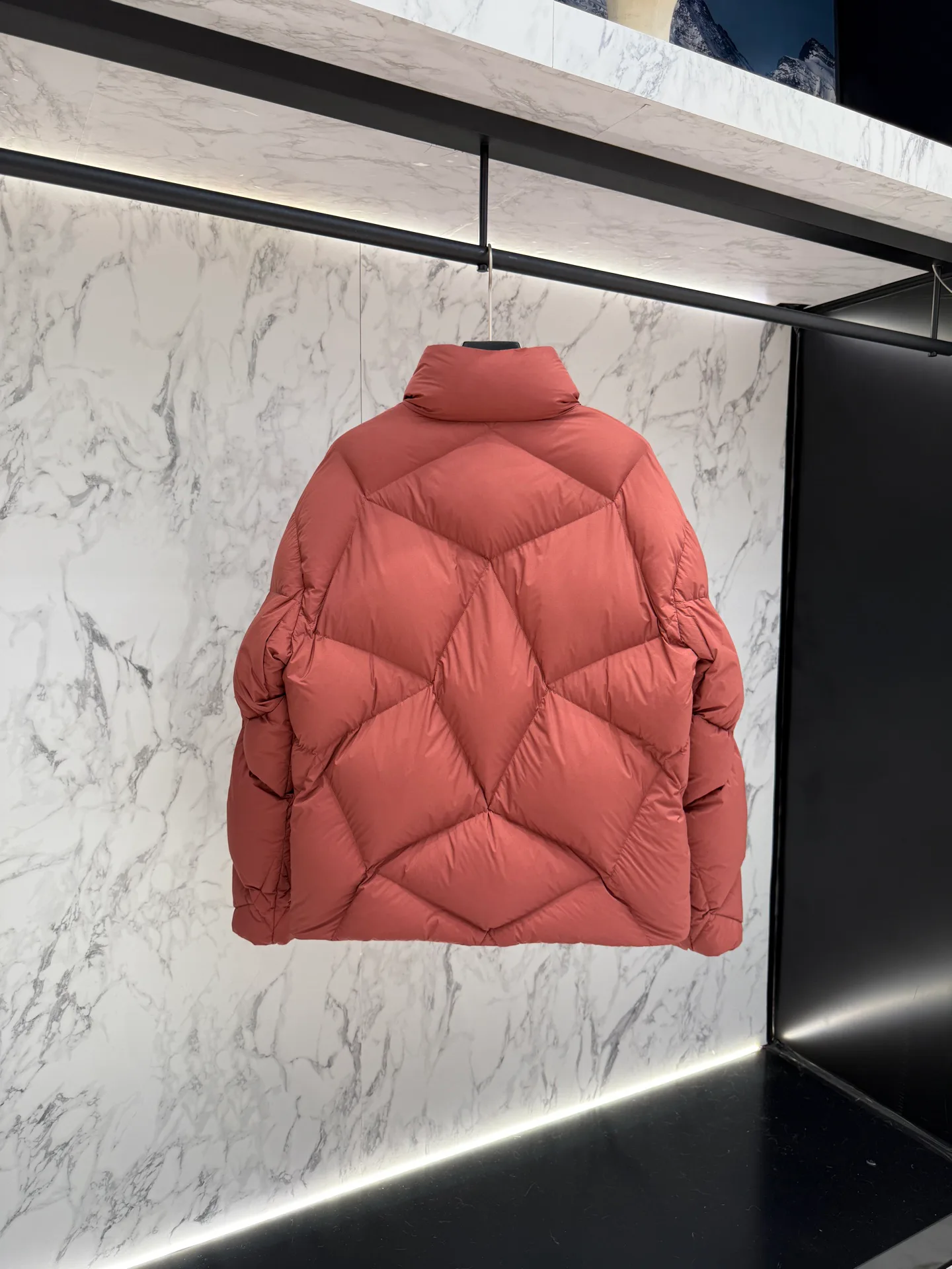 Куртки И Пуховики Мужские Moncler 378388