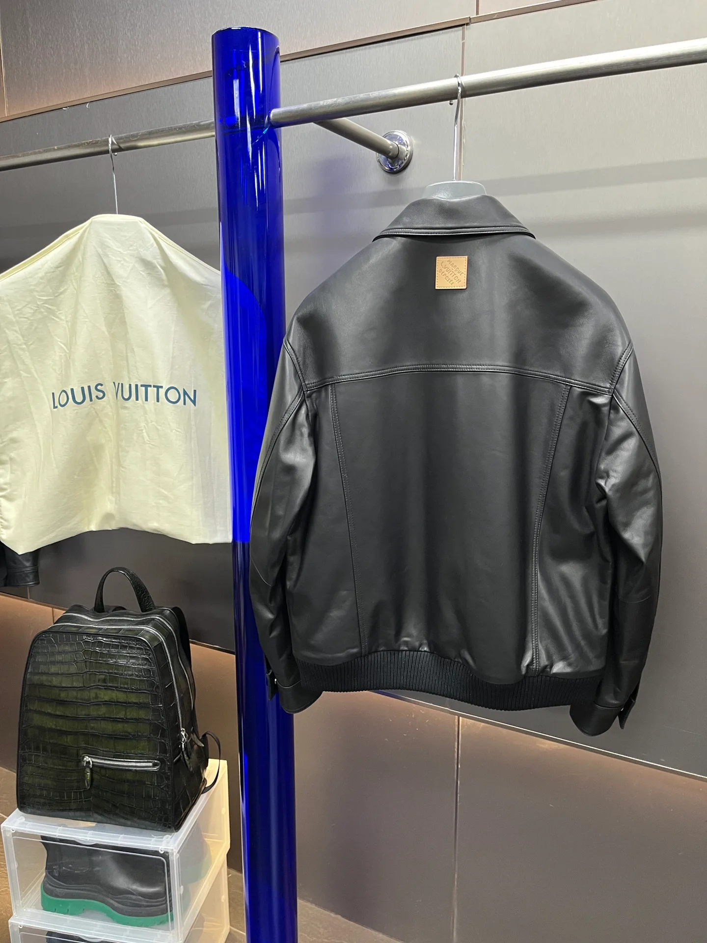 Кожаные Куртки И Дублёнки Мужские Louis Vuitton 444235