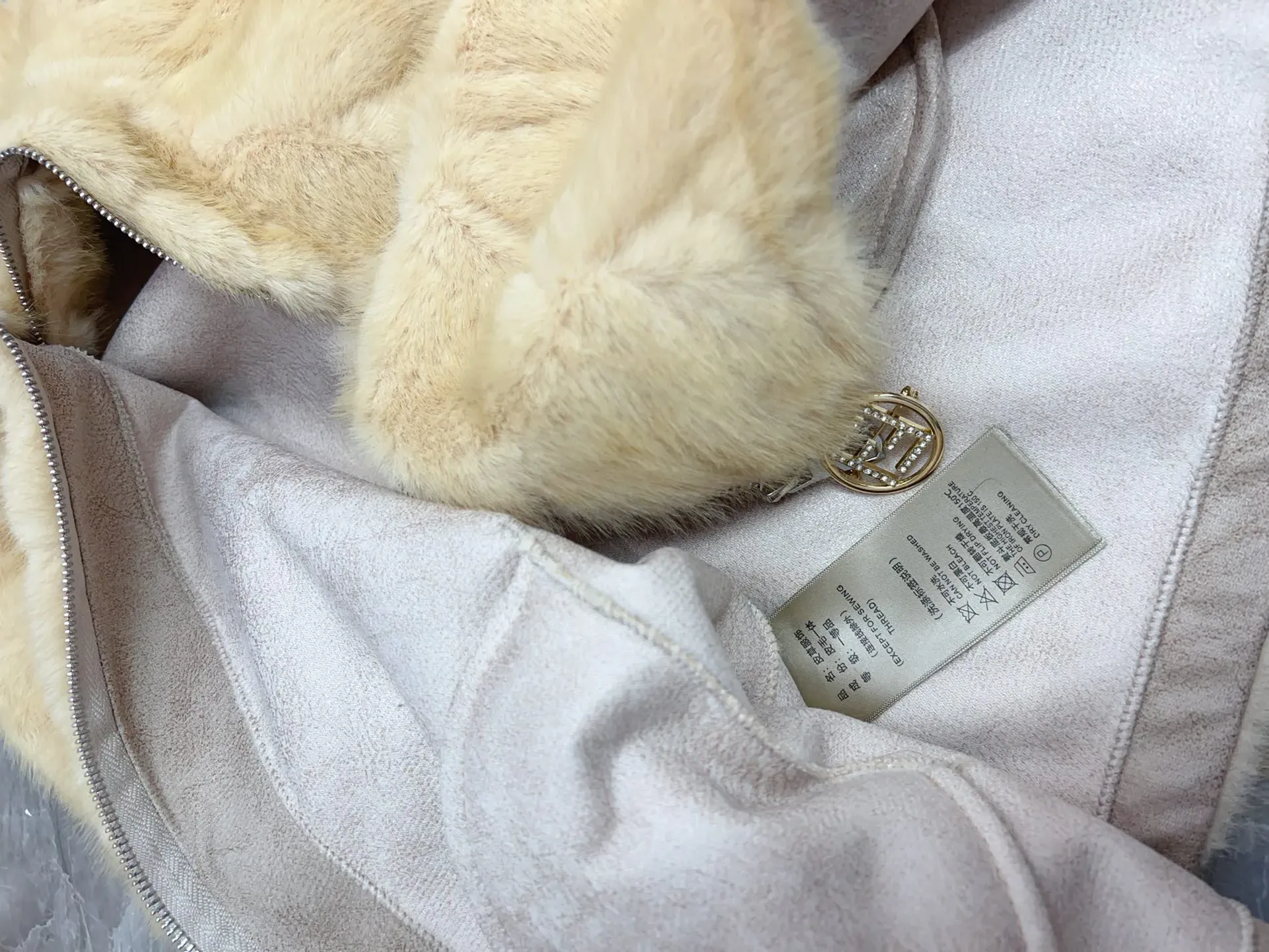 Шубы Женские Fendi 856082