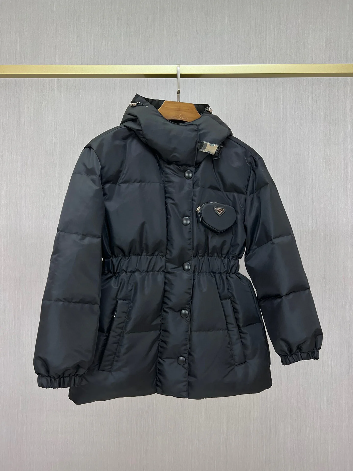Куртки И Пуховики Женские Prada 17932048