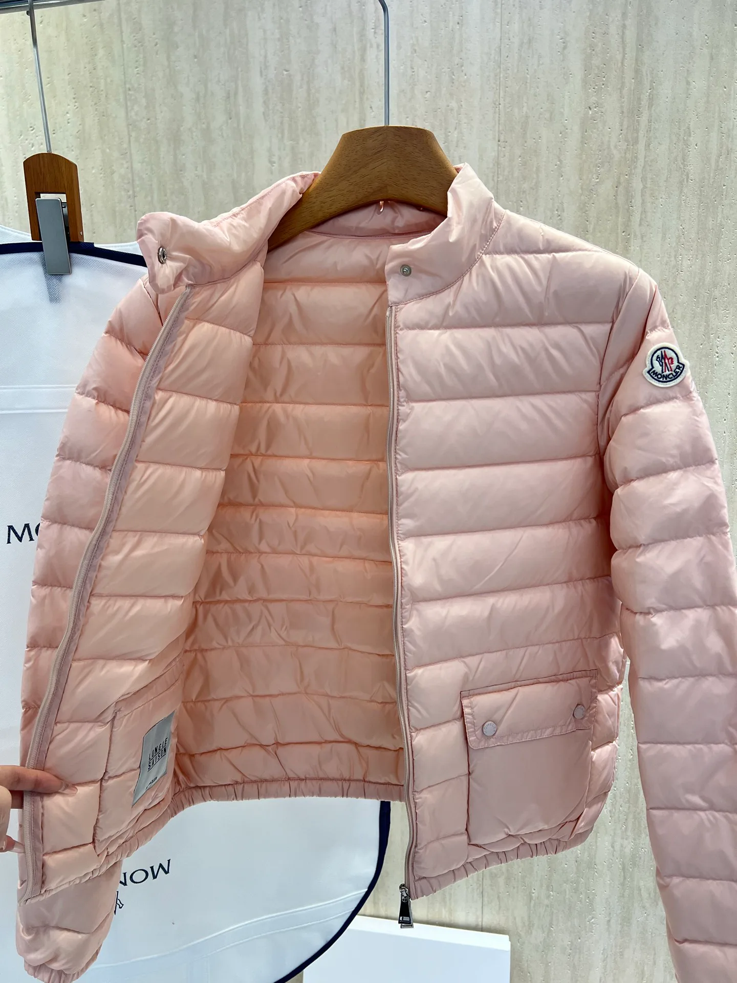 Куртки И Пуховики Женские Moncler 18212689