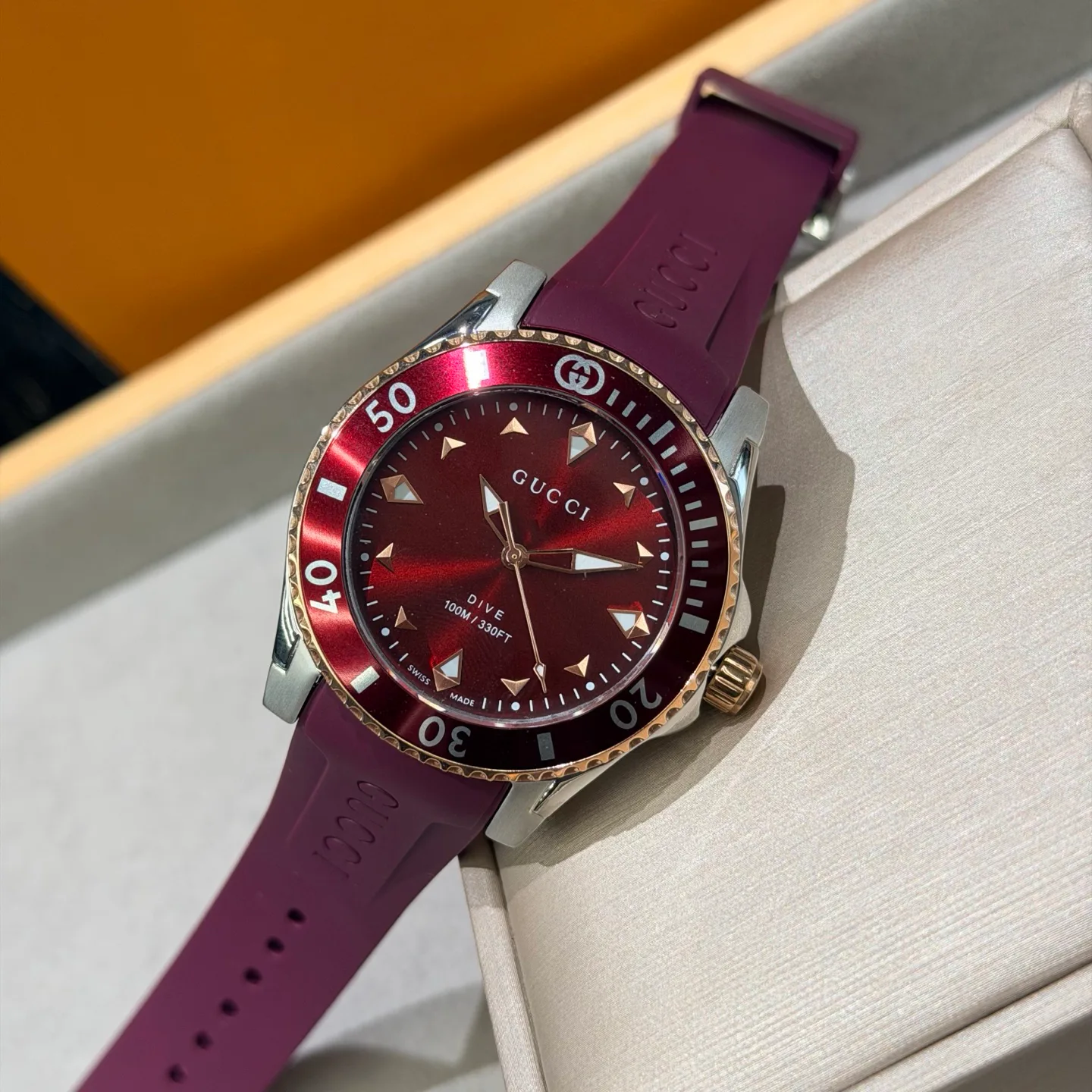 Часы Женские Gucci 17949016