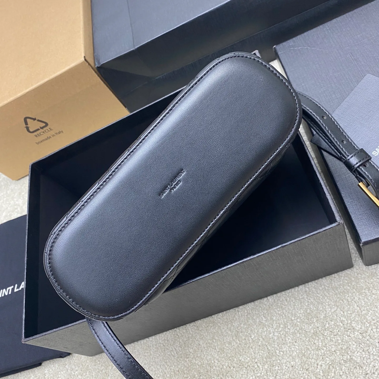 Классические Сумки Женские Saint Laurent 10000424