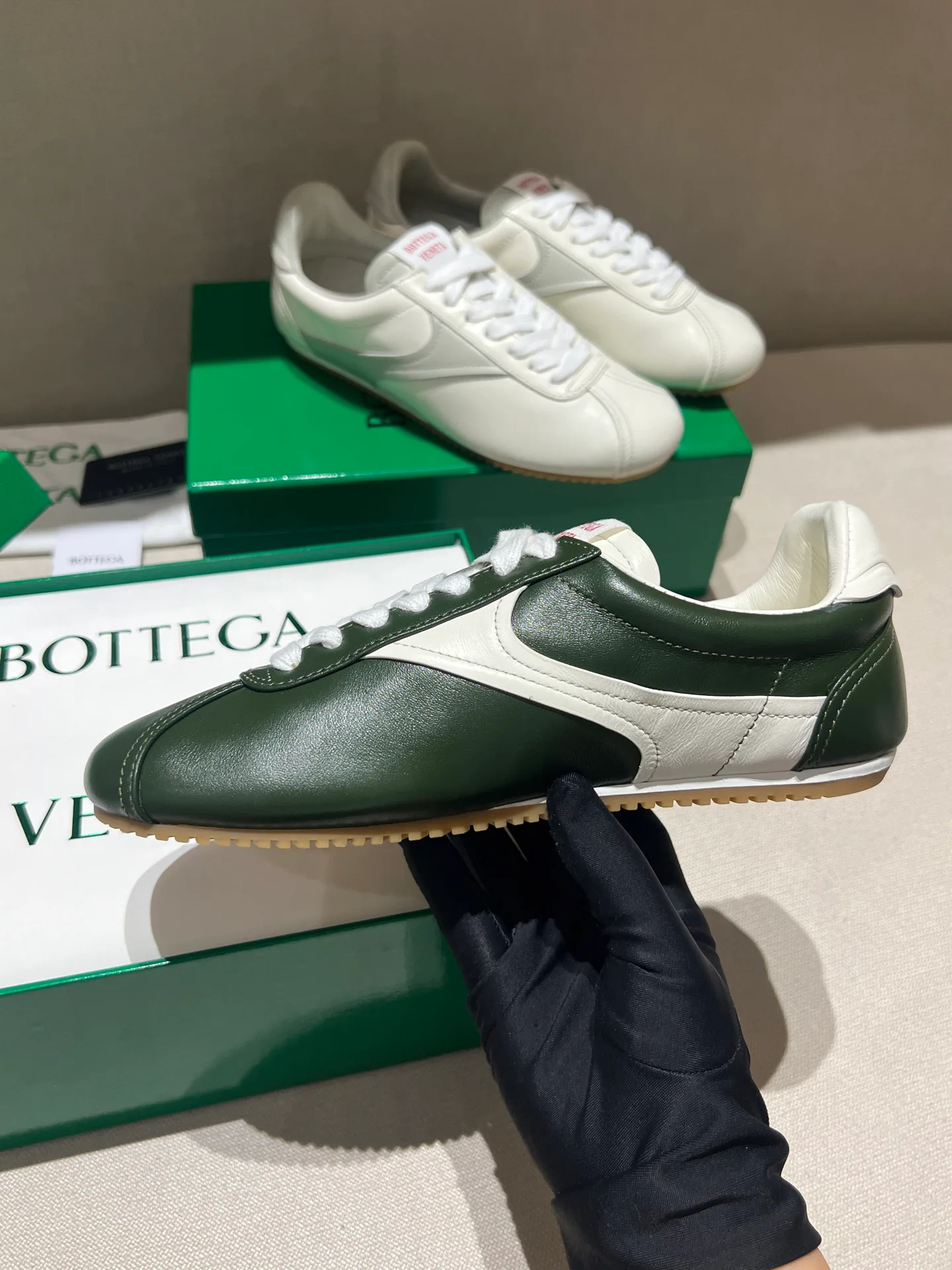 Кроссовки Женские Bottega Veneta 18020584