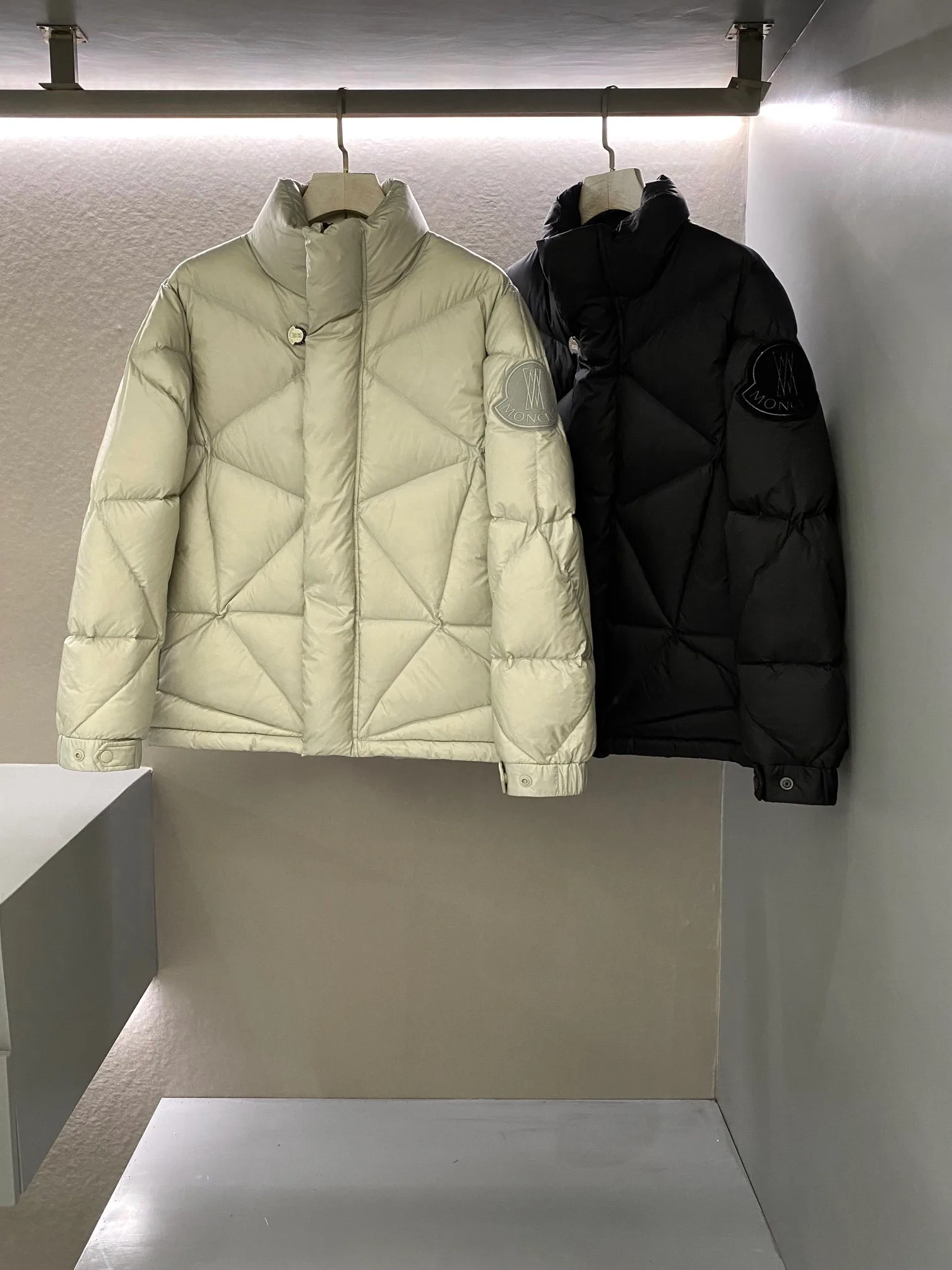 Куртки И Пуховики Мужские Moncler 1859591