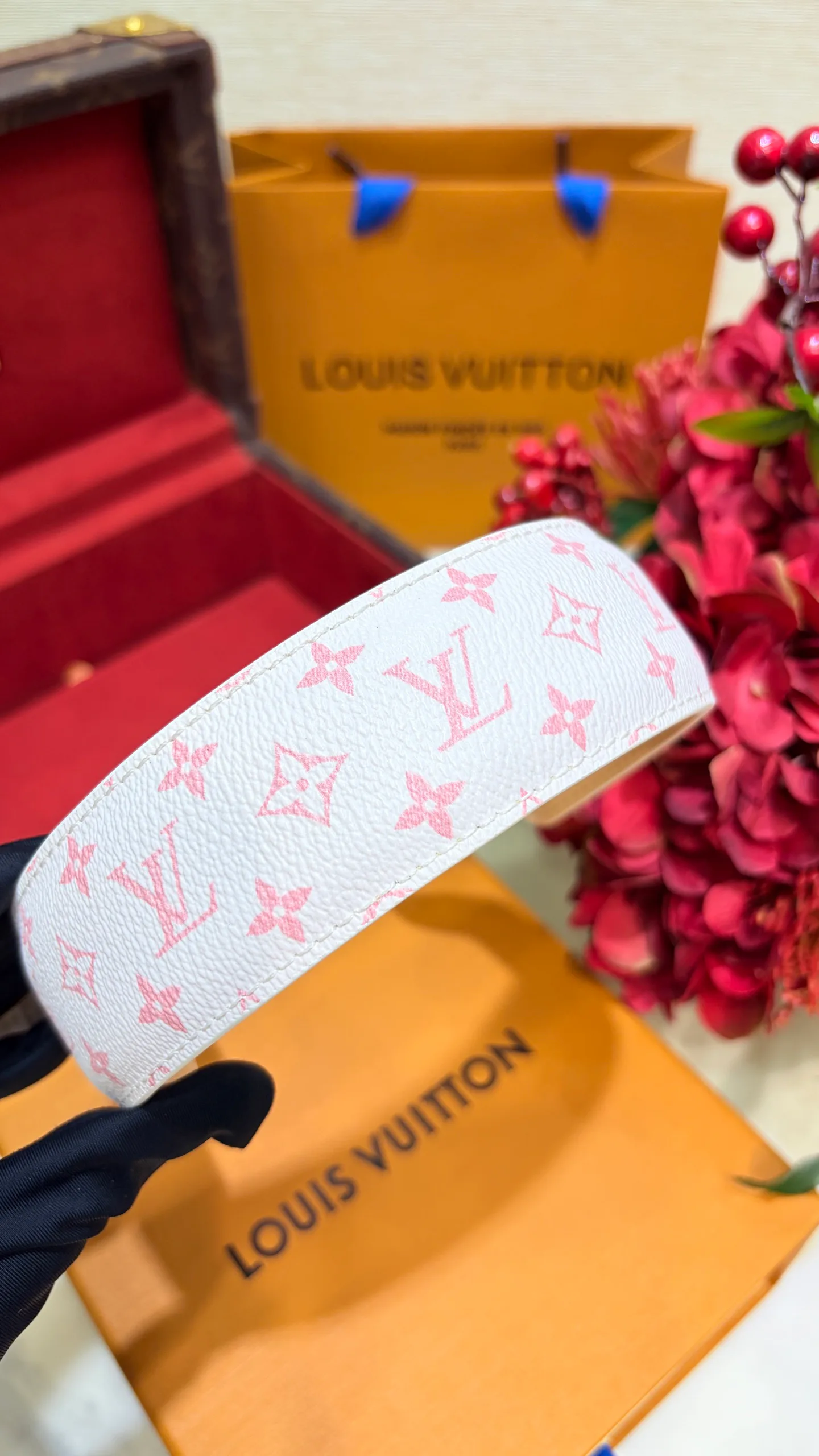 Головные Уборы Louis Vuitton 18202156