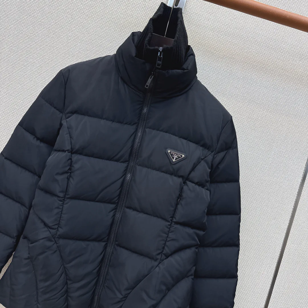 Куртки И Пуховики Женские Prada 18711539