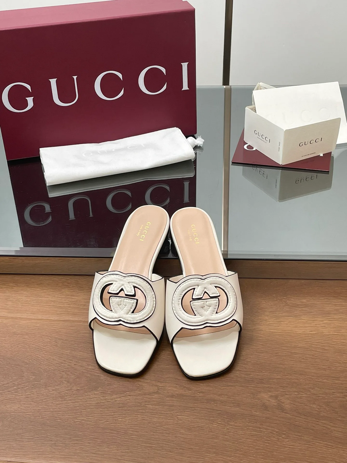 Шлепанцы Женские Gucci 11575