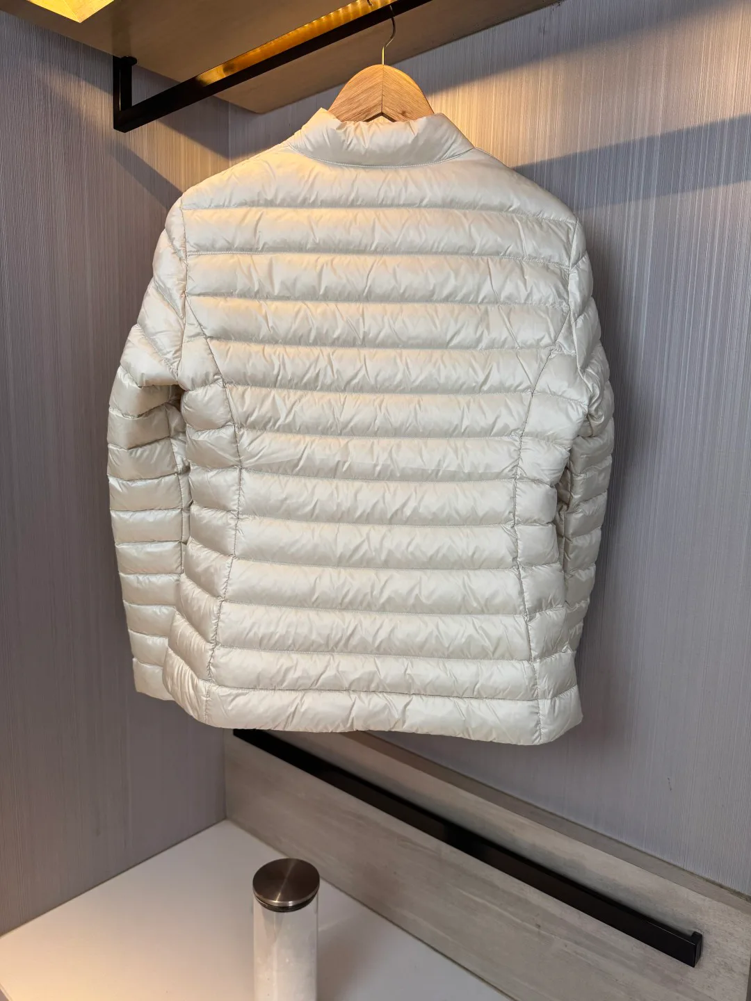 Куртки И Пуховики Женские Moncler 19074365