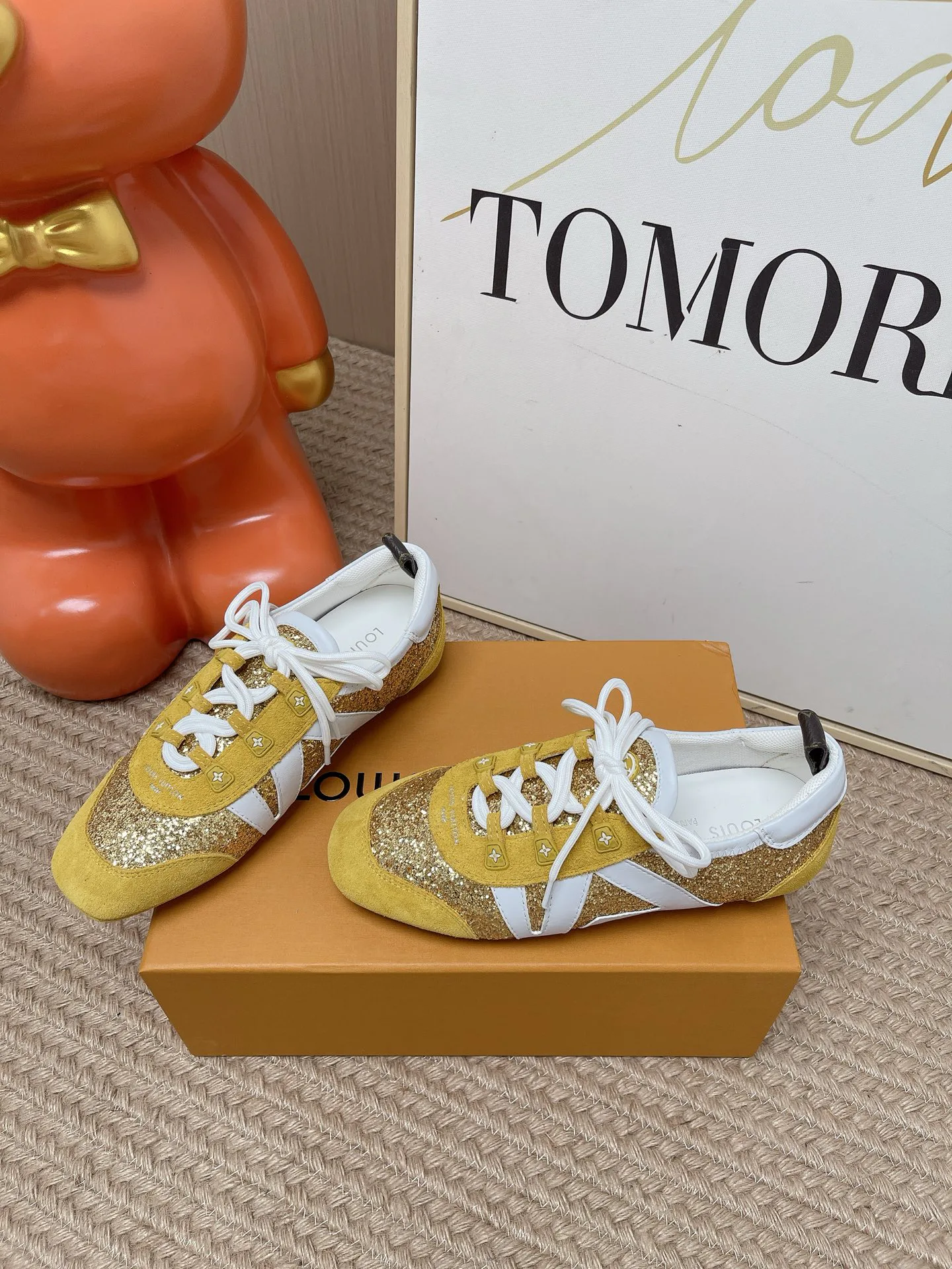 Кроссовки Женские Louis Vuitton 17449402
