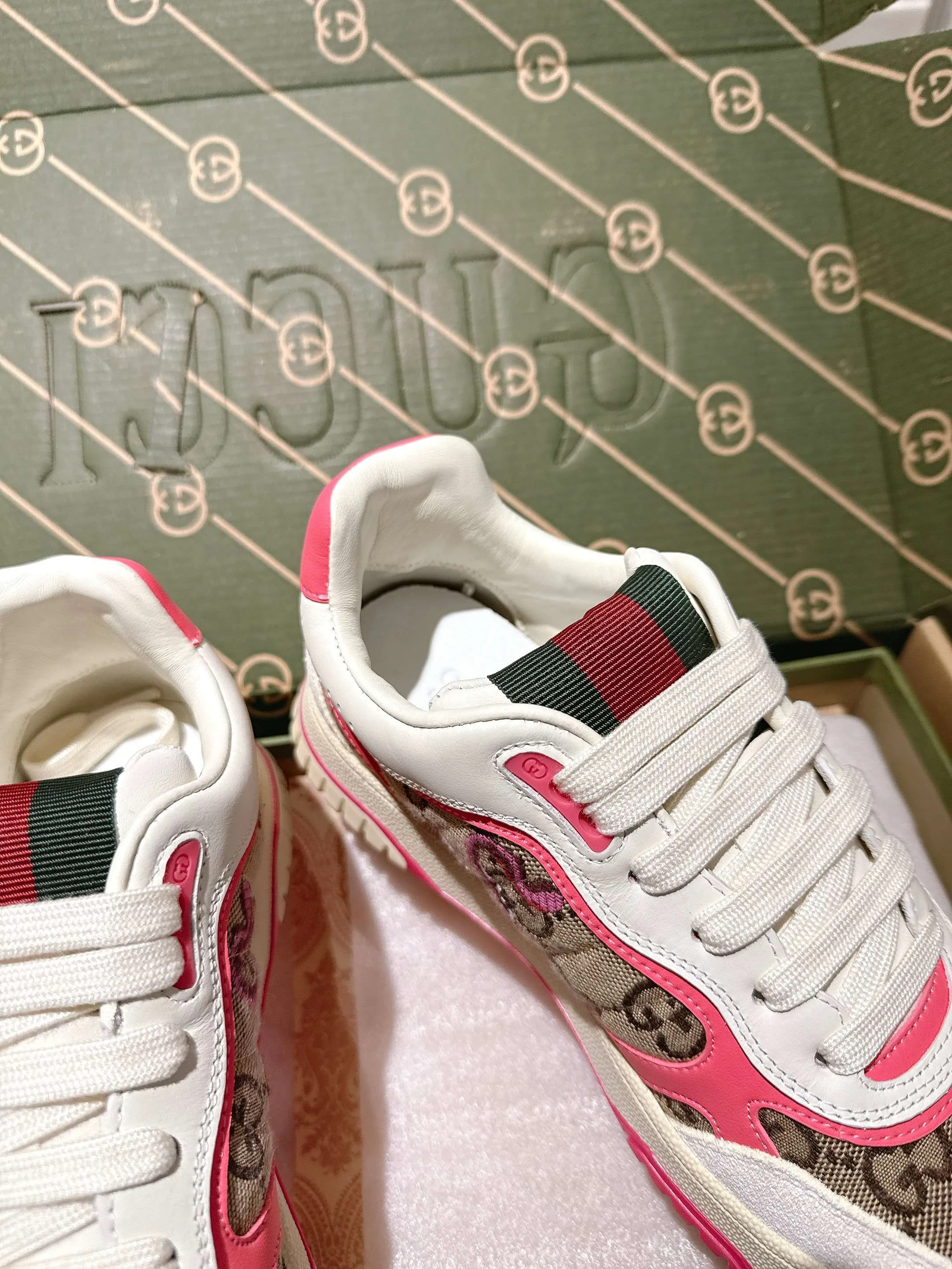 Кроссовки Женские Gucci 83565