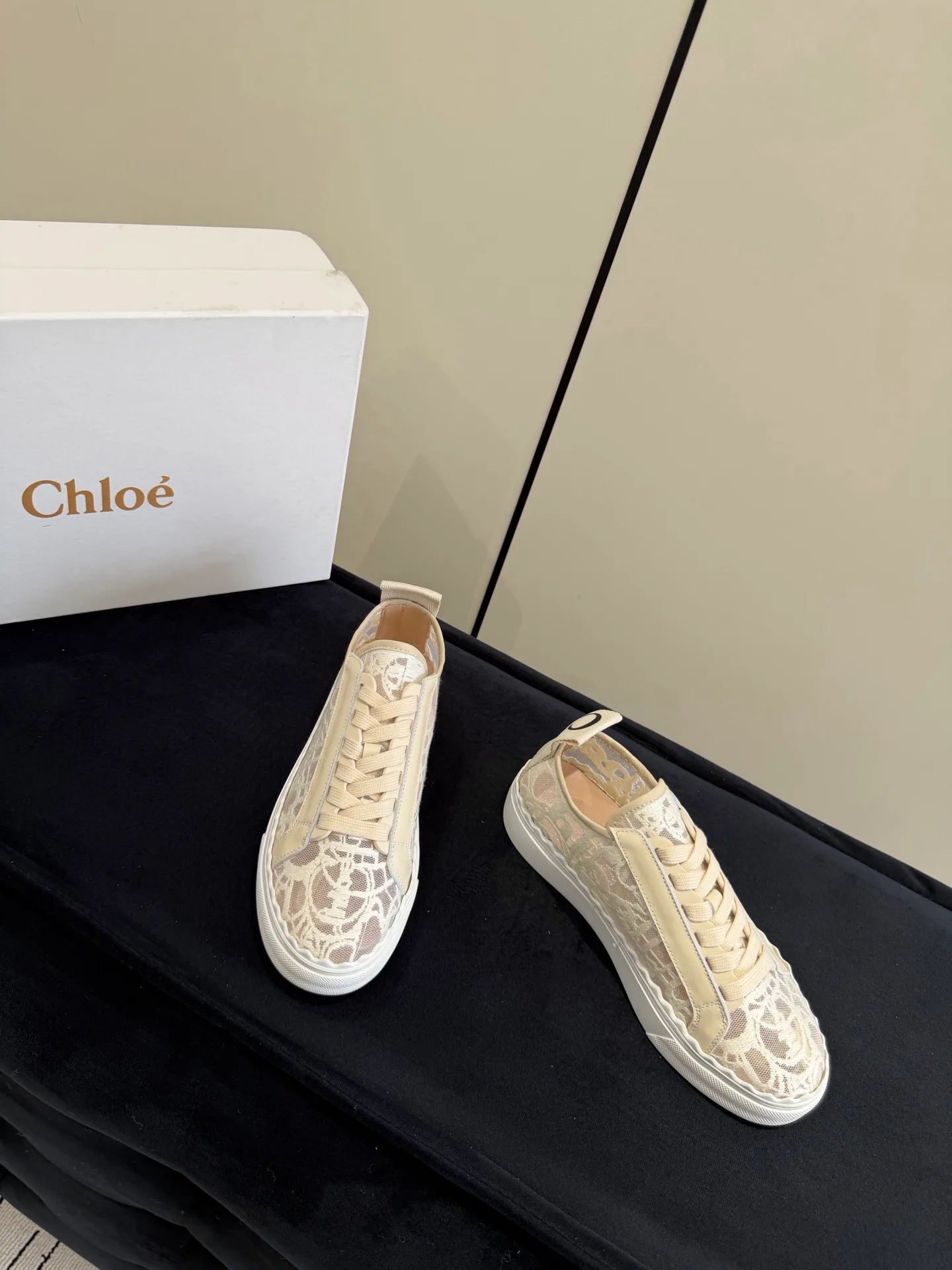 Кроссовки Женские Chloe 17374866