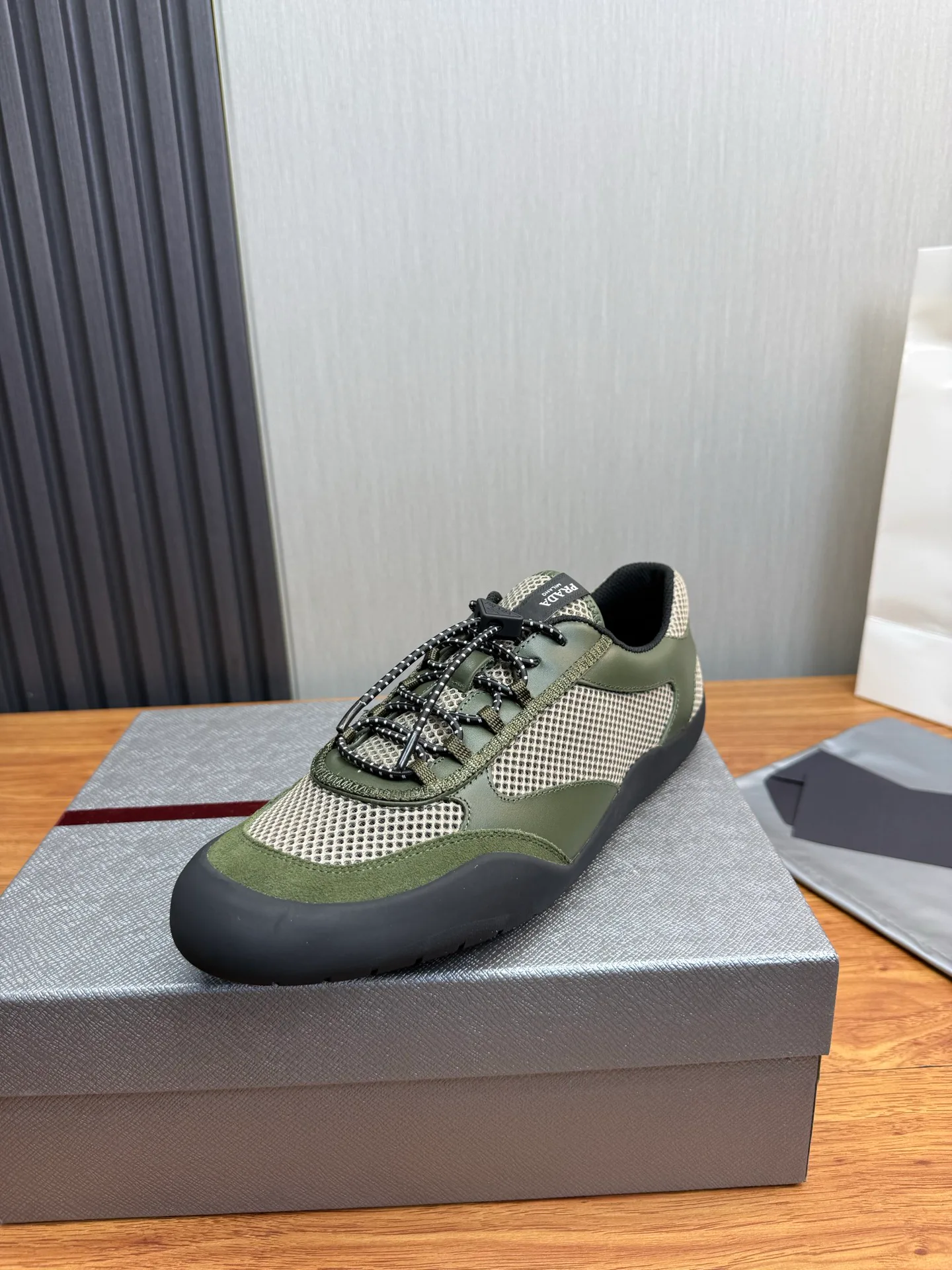 Кроссовки Мужские Prada 13537328