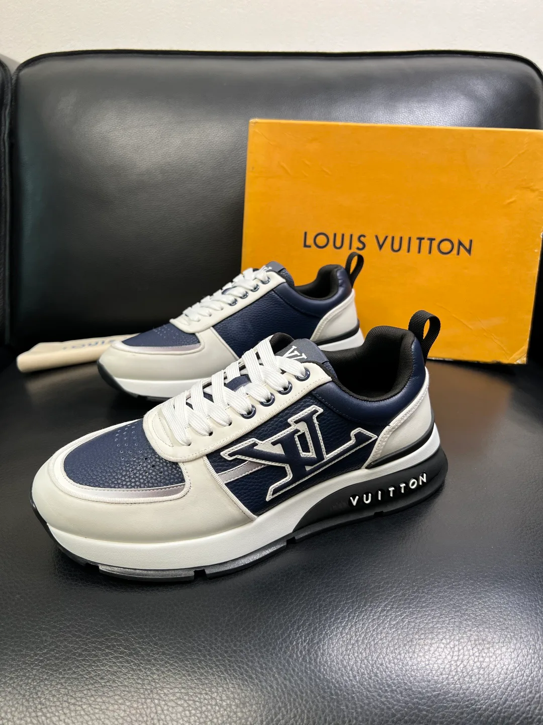 Кроссовки Мужские Louis Vuitton 369018