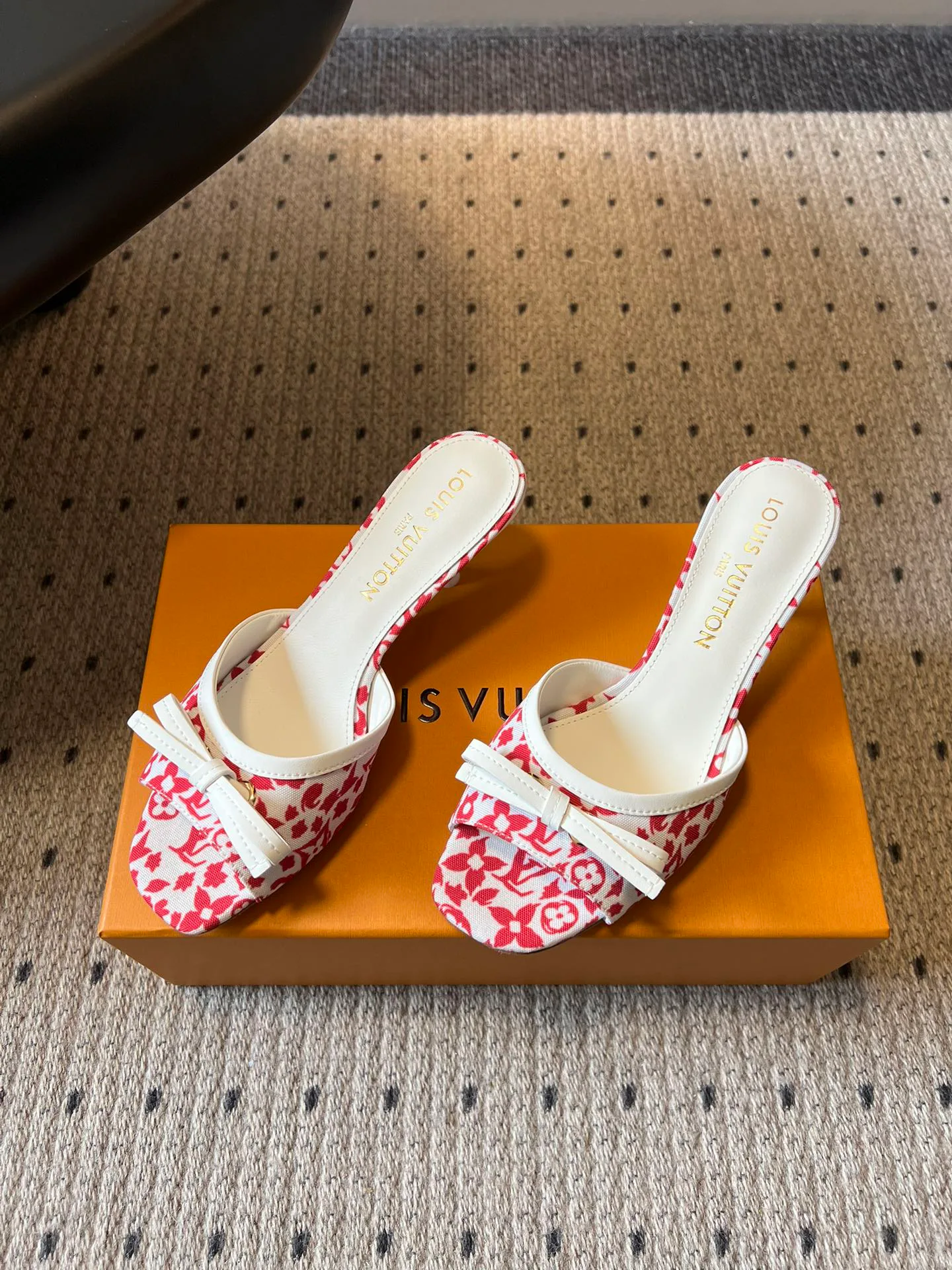 Босоножки Женские Louis Vuitton 12713403