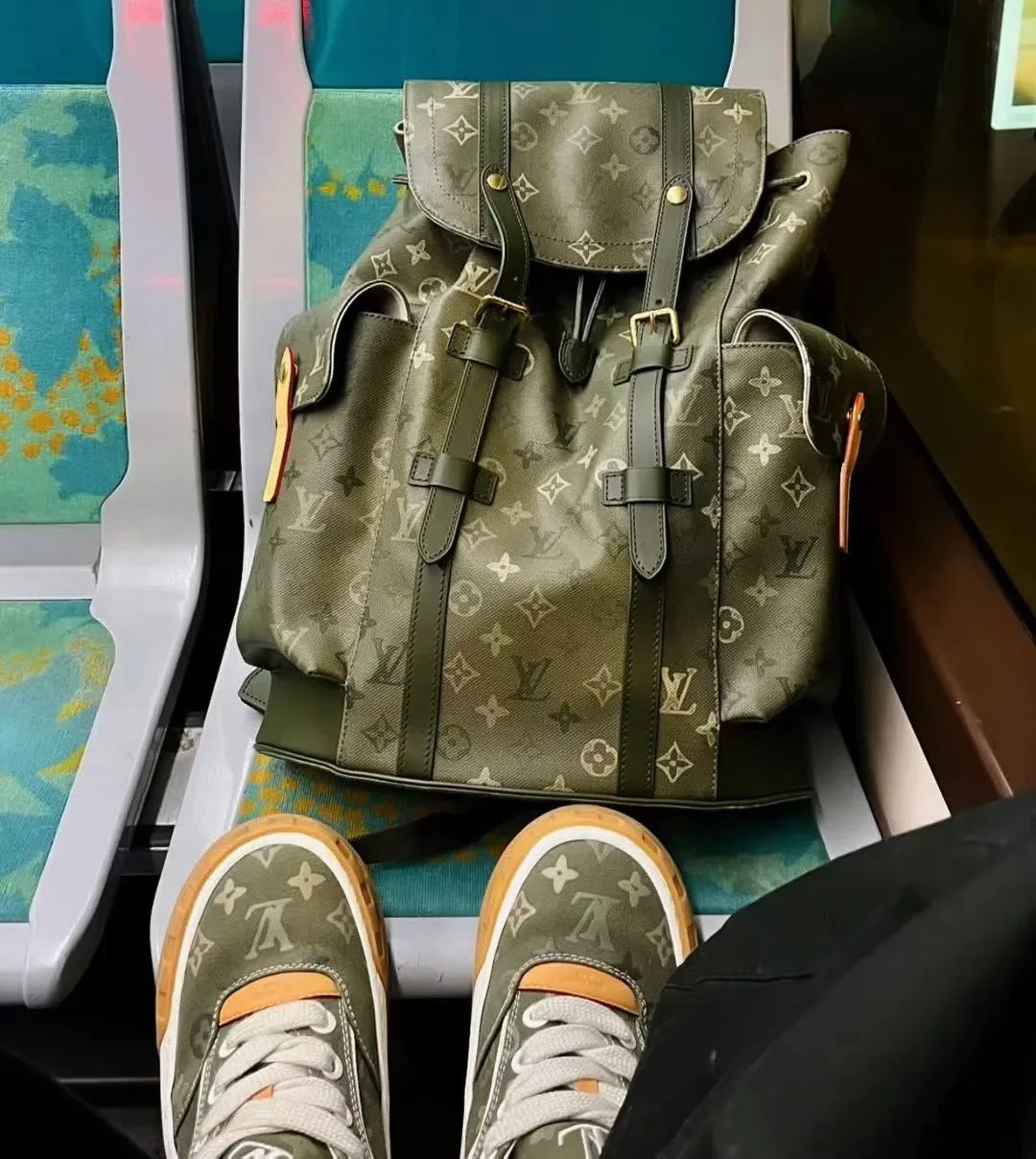 Рюкзаки Женские Louis Vuitton 1313708