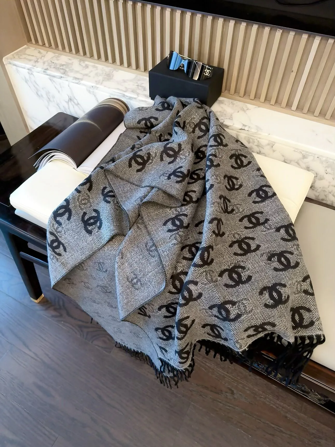 Шарфы Chanel 18322542