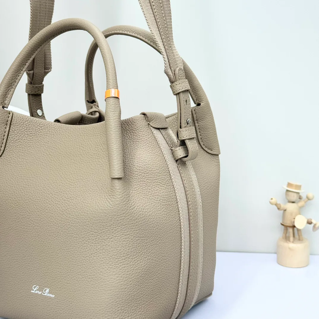 Классические Сумки Женские Loro Piana 11472604