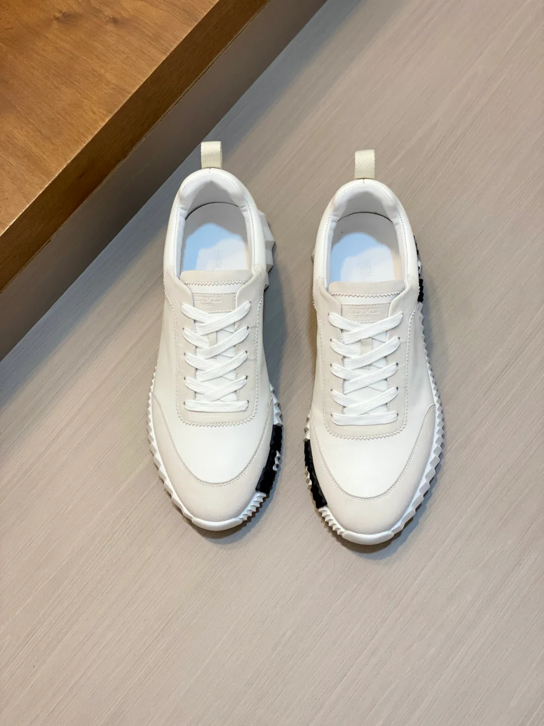 Кроссовки Мужские Hermes 18078872