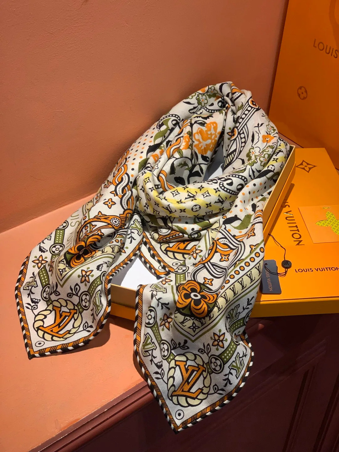 Шарфы Louis Vuitton 895229