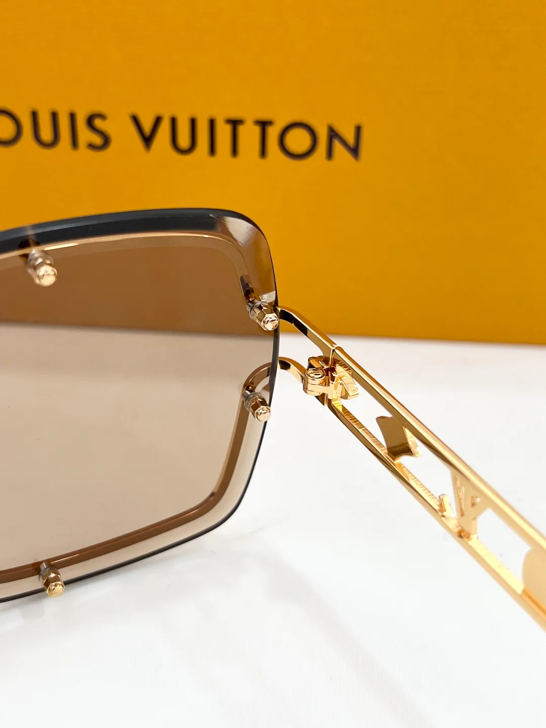 Очки Louis Vuitton 13434174