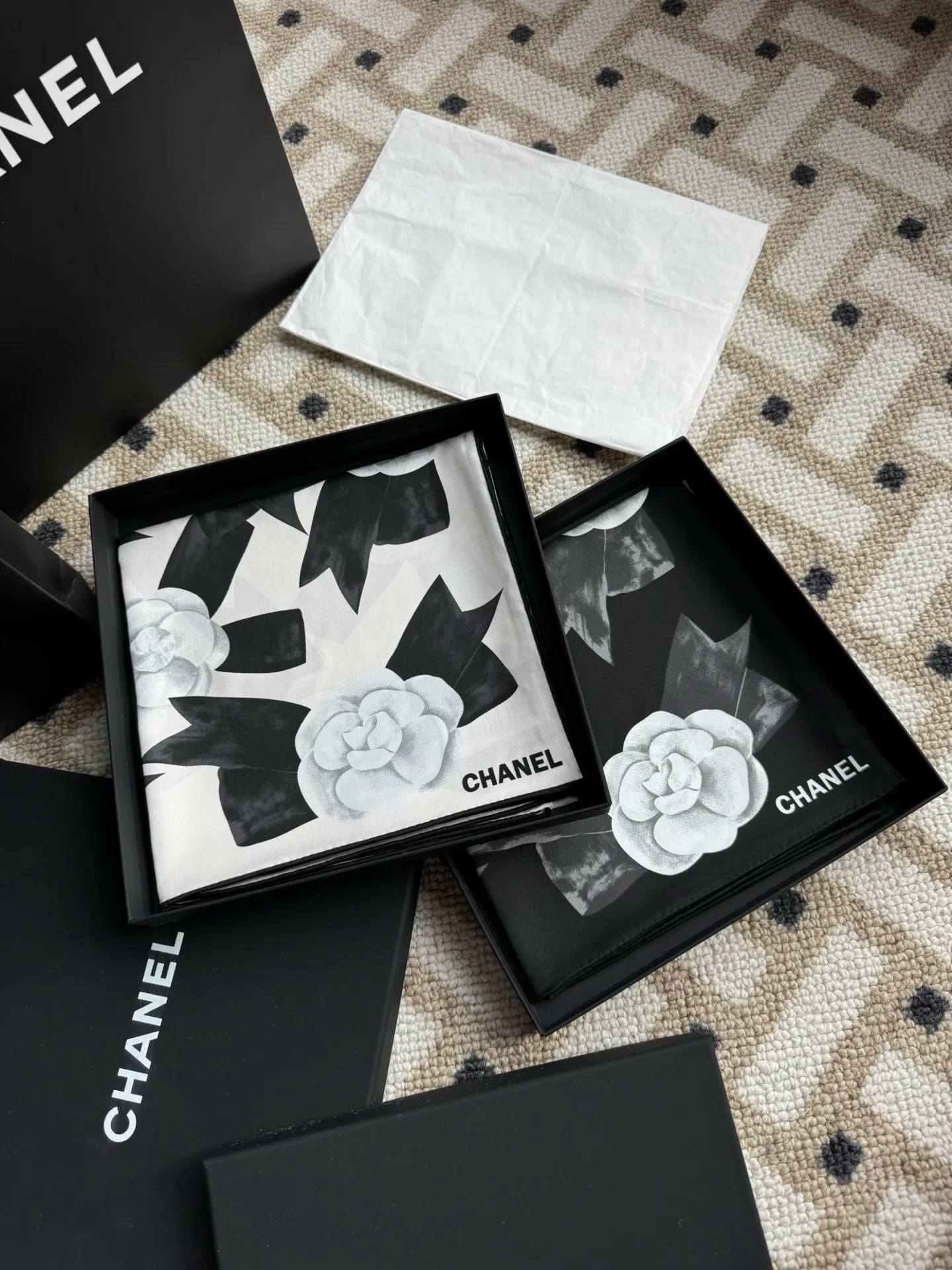 Платки Chanel 12737848