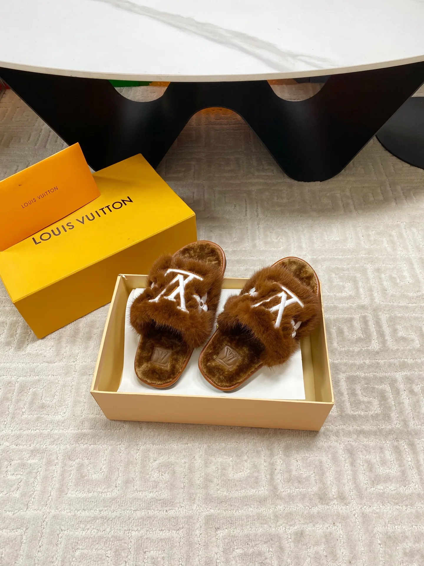 Тапочки Женские Louis Vuitton 133154