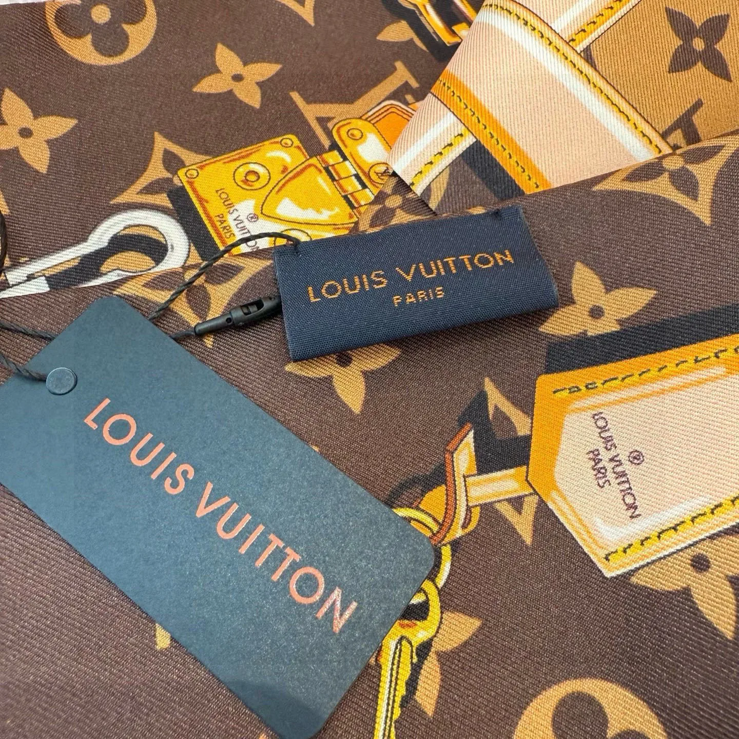 Шарфы Louis Vuitton 11888312