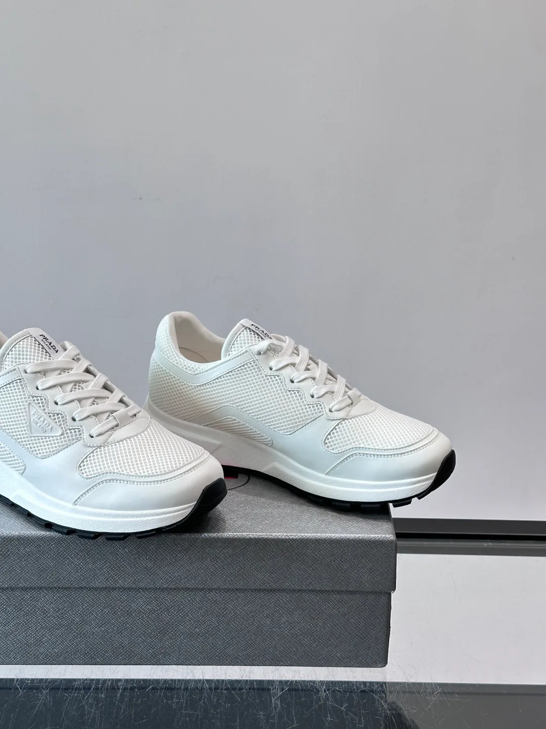 Кроссовки Мужские Prada 17349411