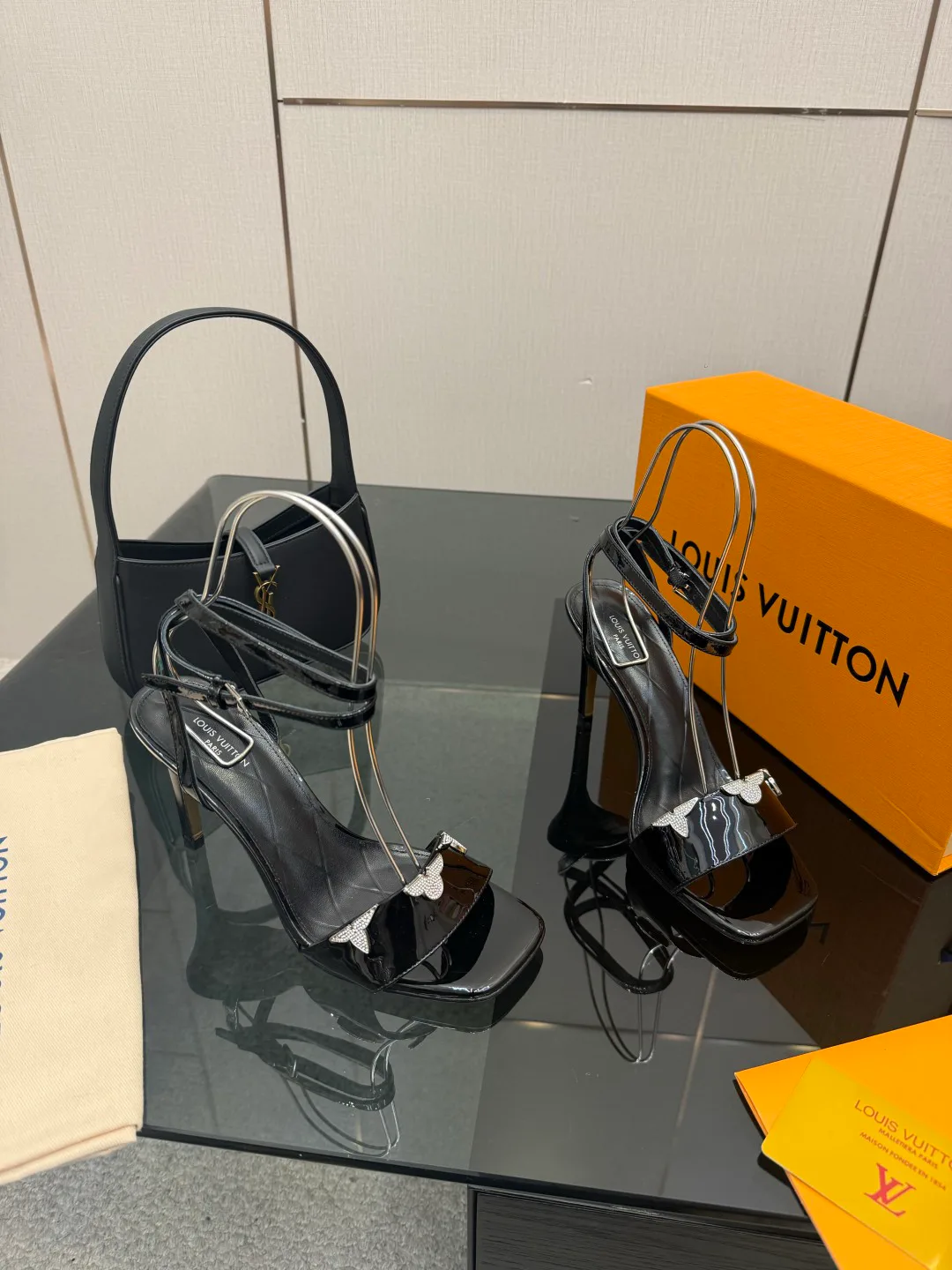 Босоножки Женские Louis Vuitton 5052038