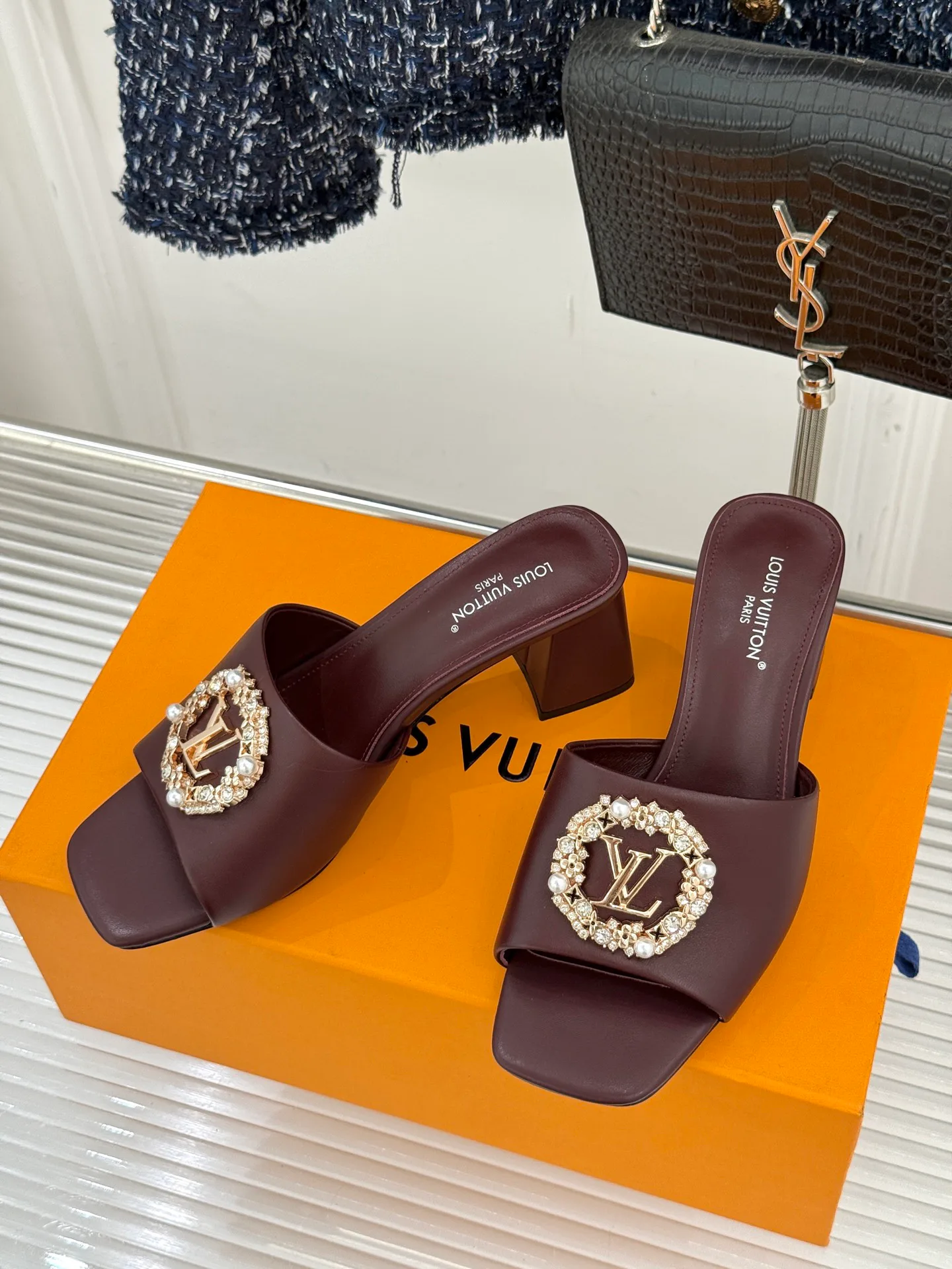 Босоножки Женские Louis Vuitton 2768104