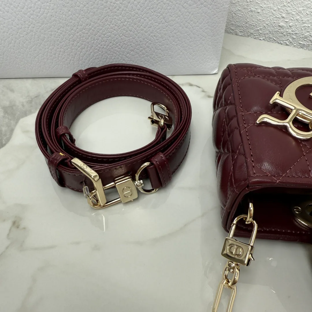 Классические Сумки Женские Christian Dior 17601428