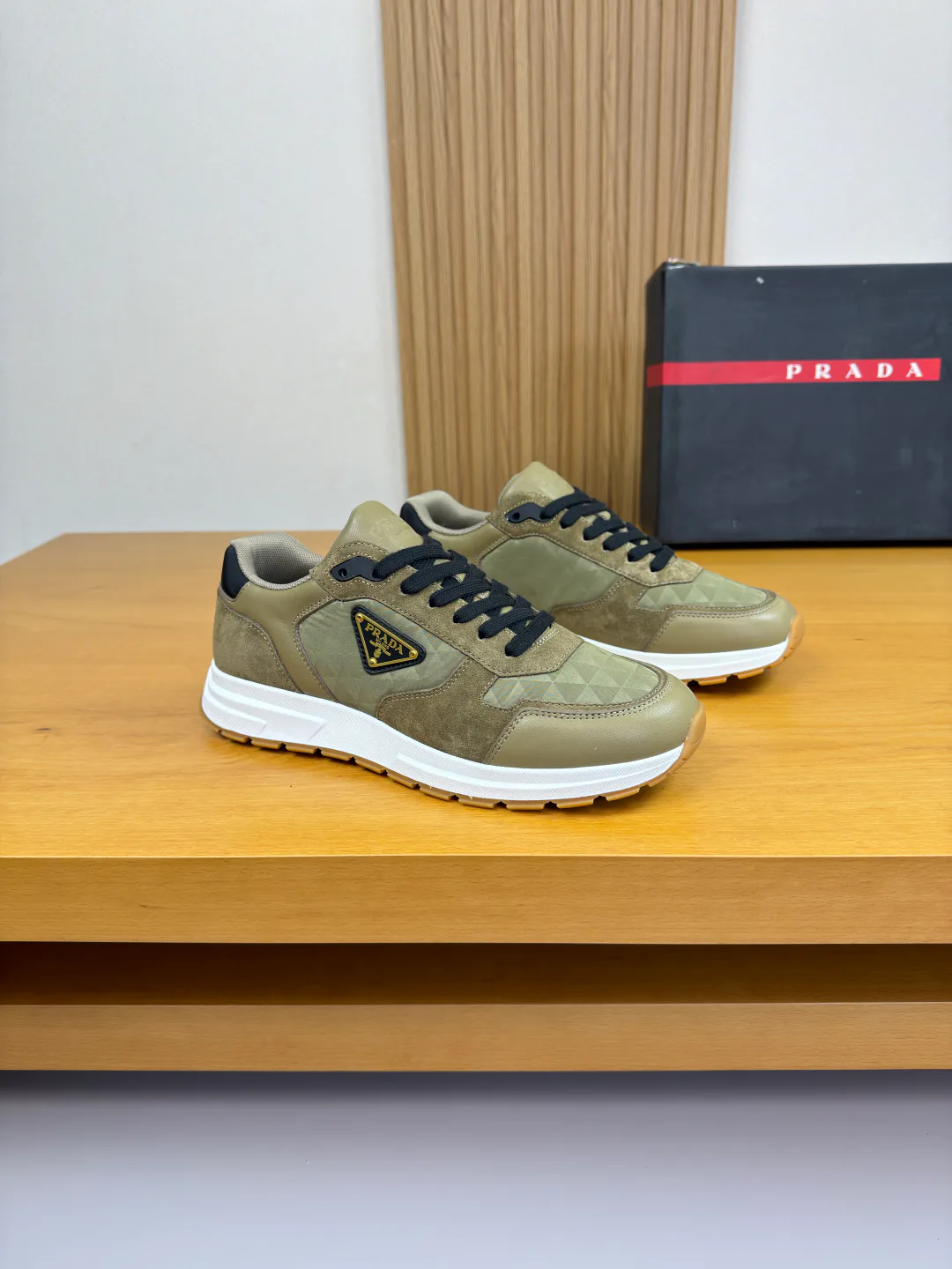 Кроссовки Мужские Prada 183928