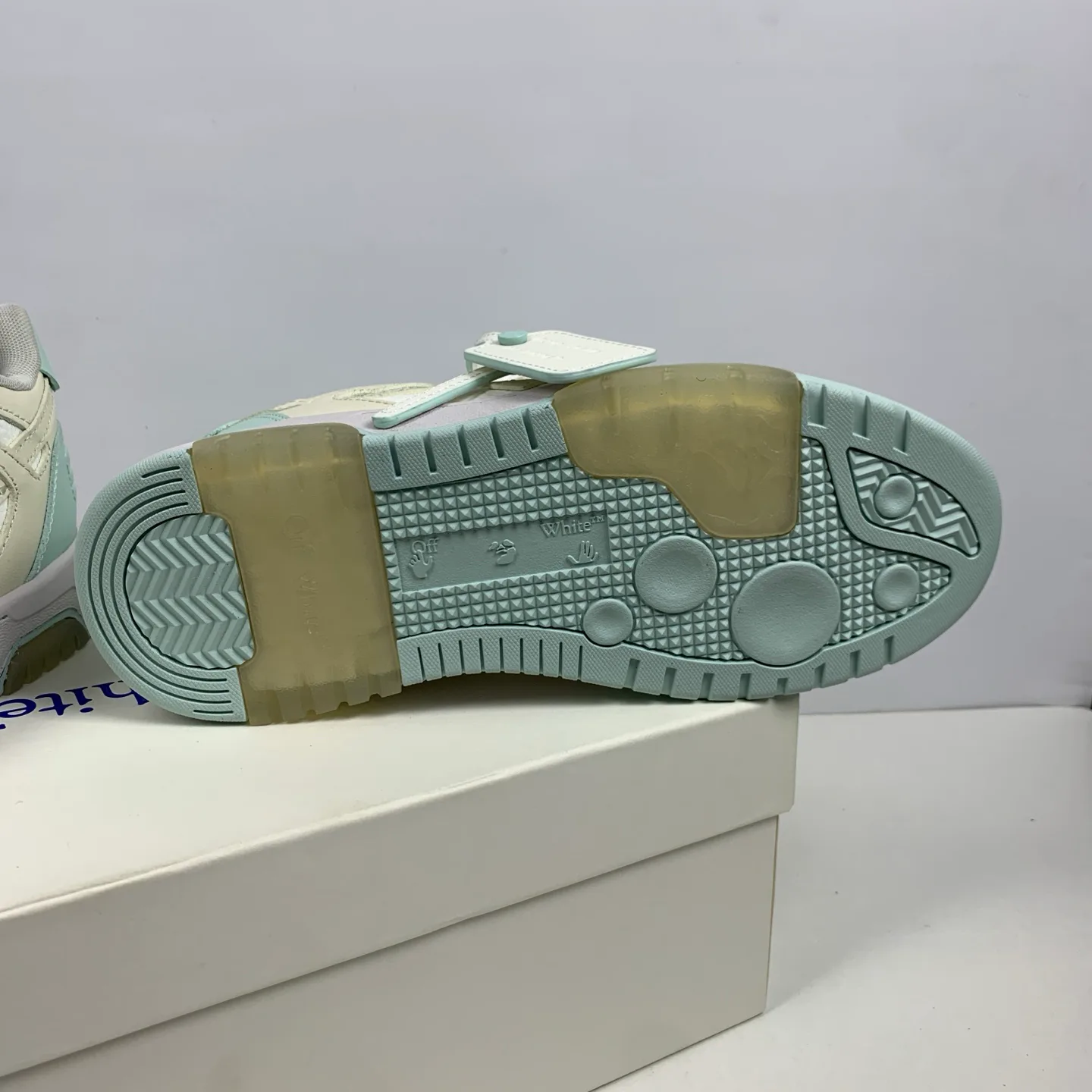 Кроссовки Женские Off-White 17776392