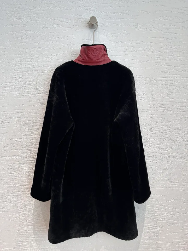 Пальто Женские Chanel 18559504
