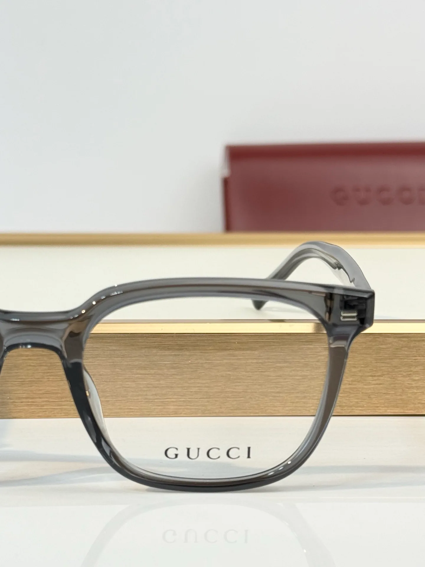Очки Gucci 18117821