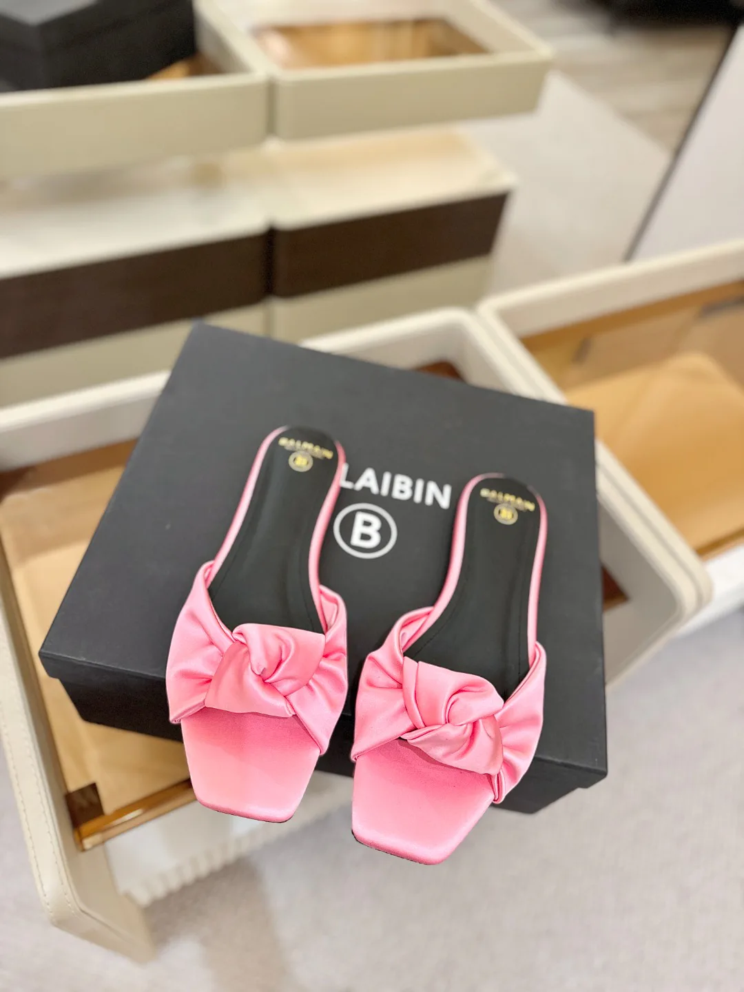 Шлепанцы Женские Balmain 841000