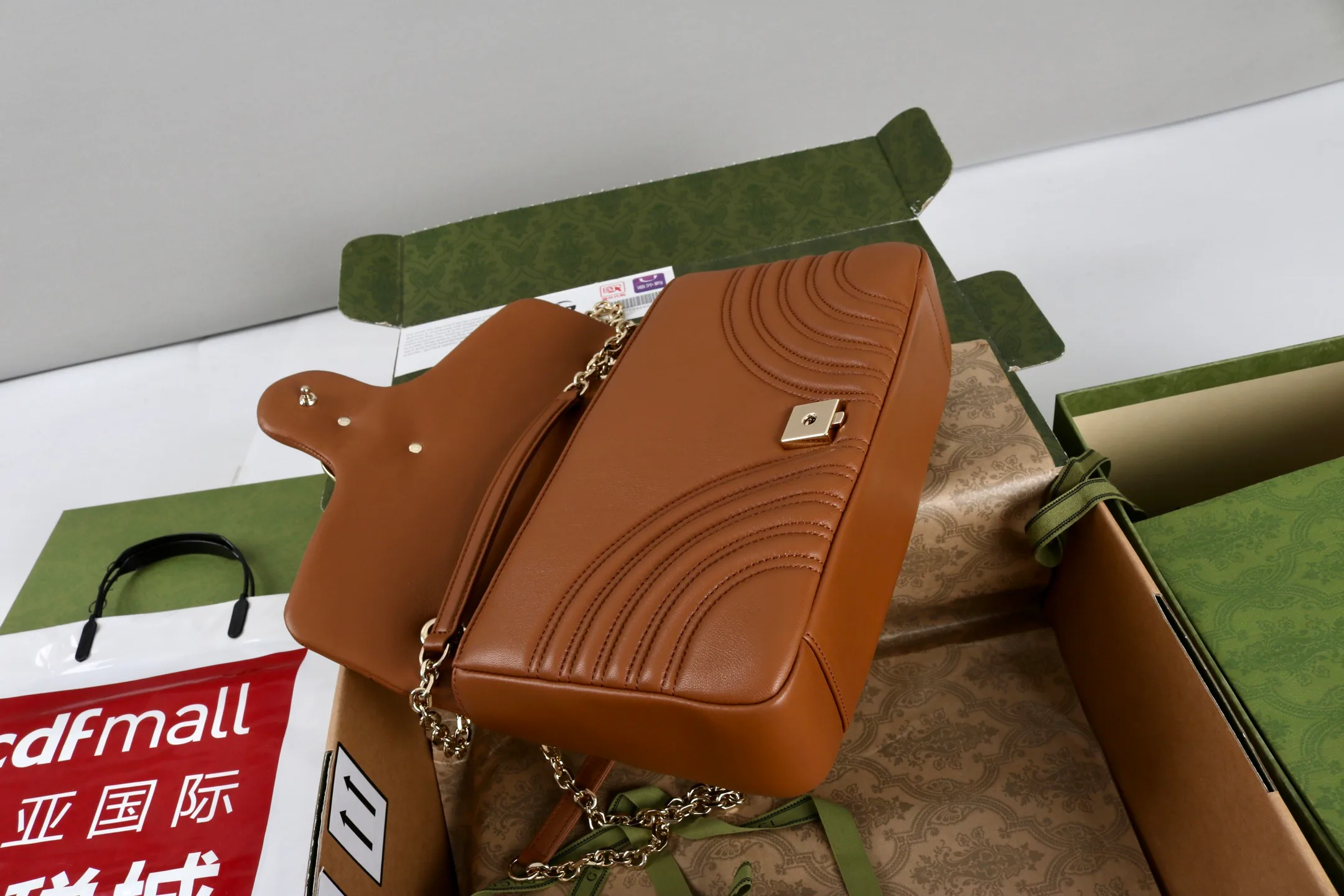 Классические Сумки Женские Gucci 18223244