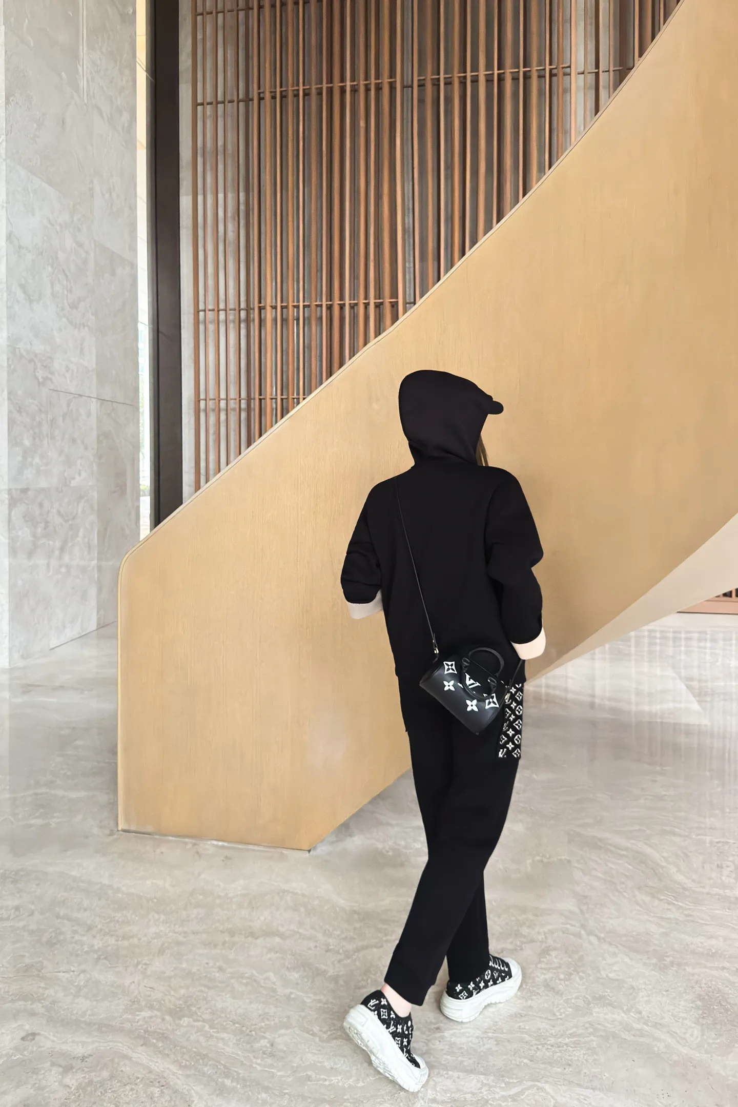 Брюки Женские Louis Vuitton 1817624