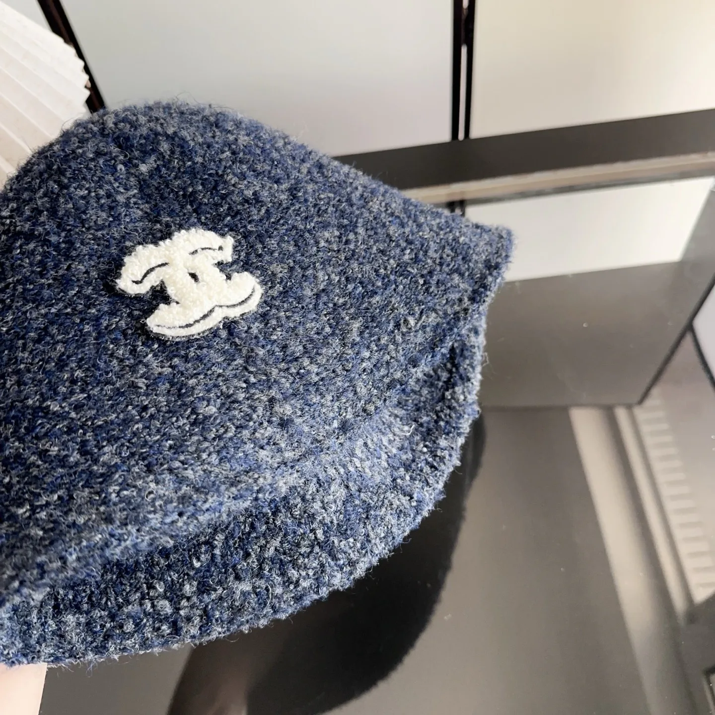 Головные Уборы Chanel 18105708